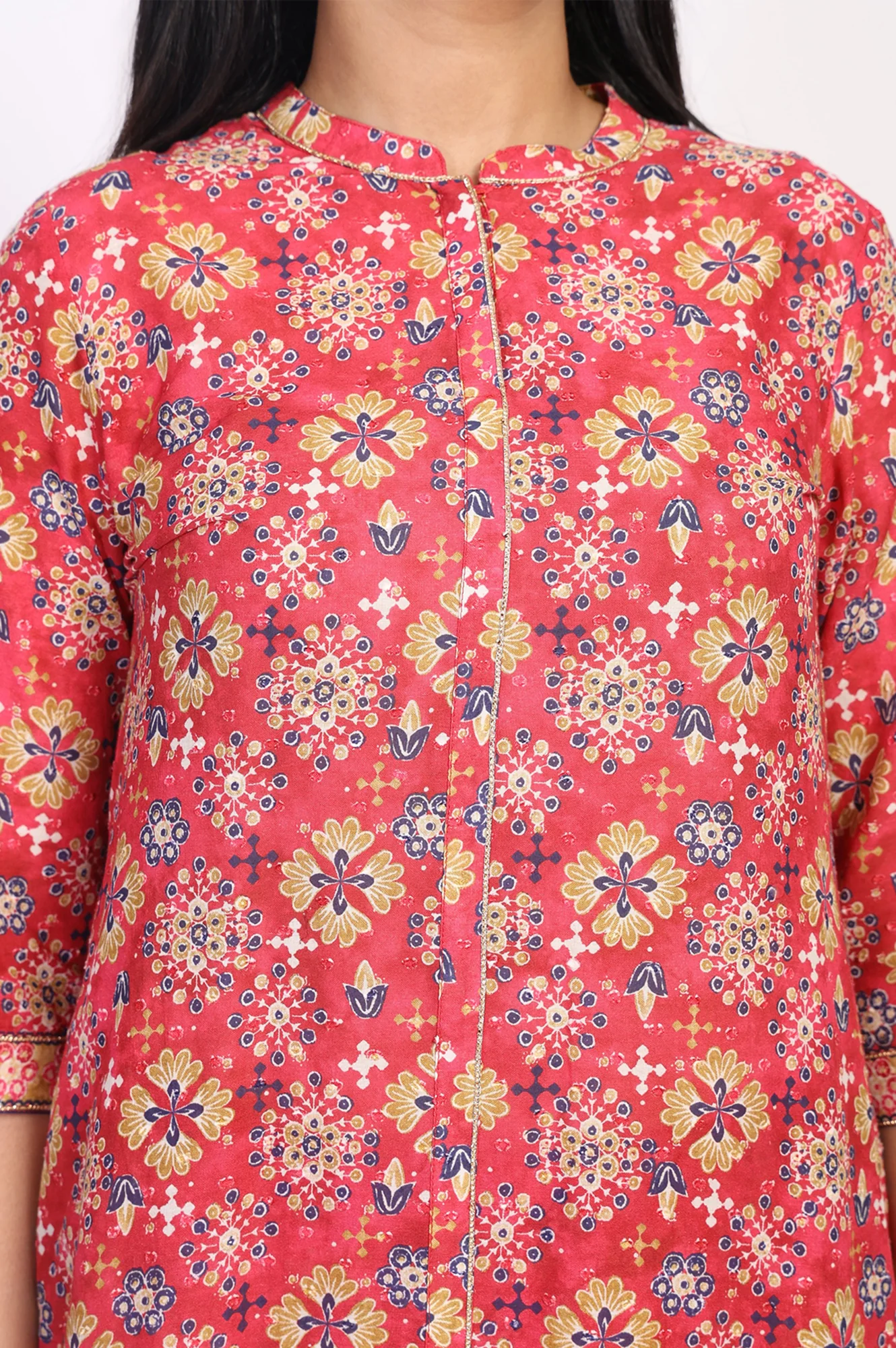 Red Floral Print Straight Kurta with Trousers Co-ord Set - Image 2
