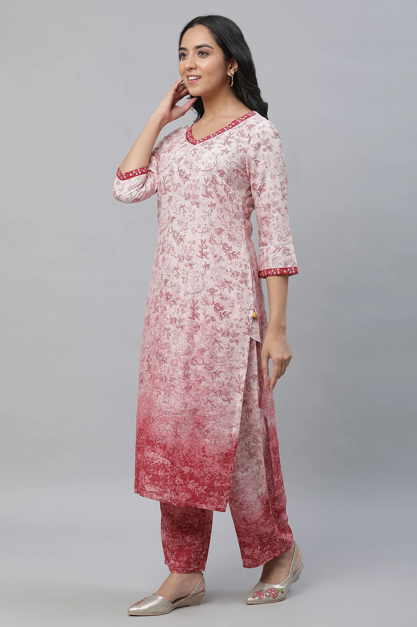 Red Floral Printed Kurta, Pants & Dupatta Set - Image 3