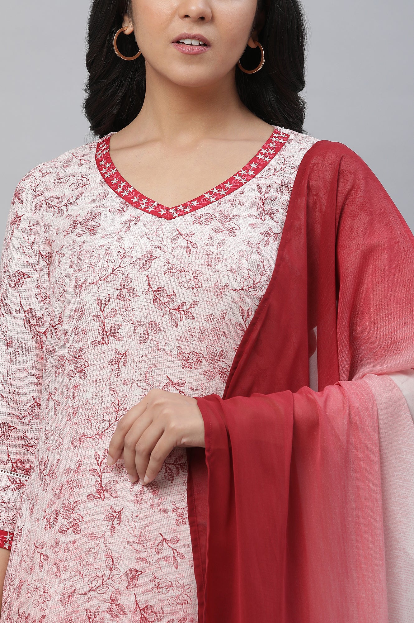 Red Floral Printed Kurta, Pants & Dupatta Set - Image 6