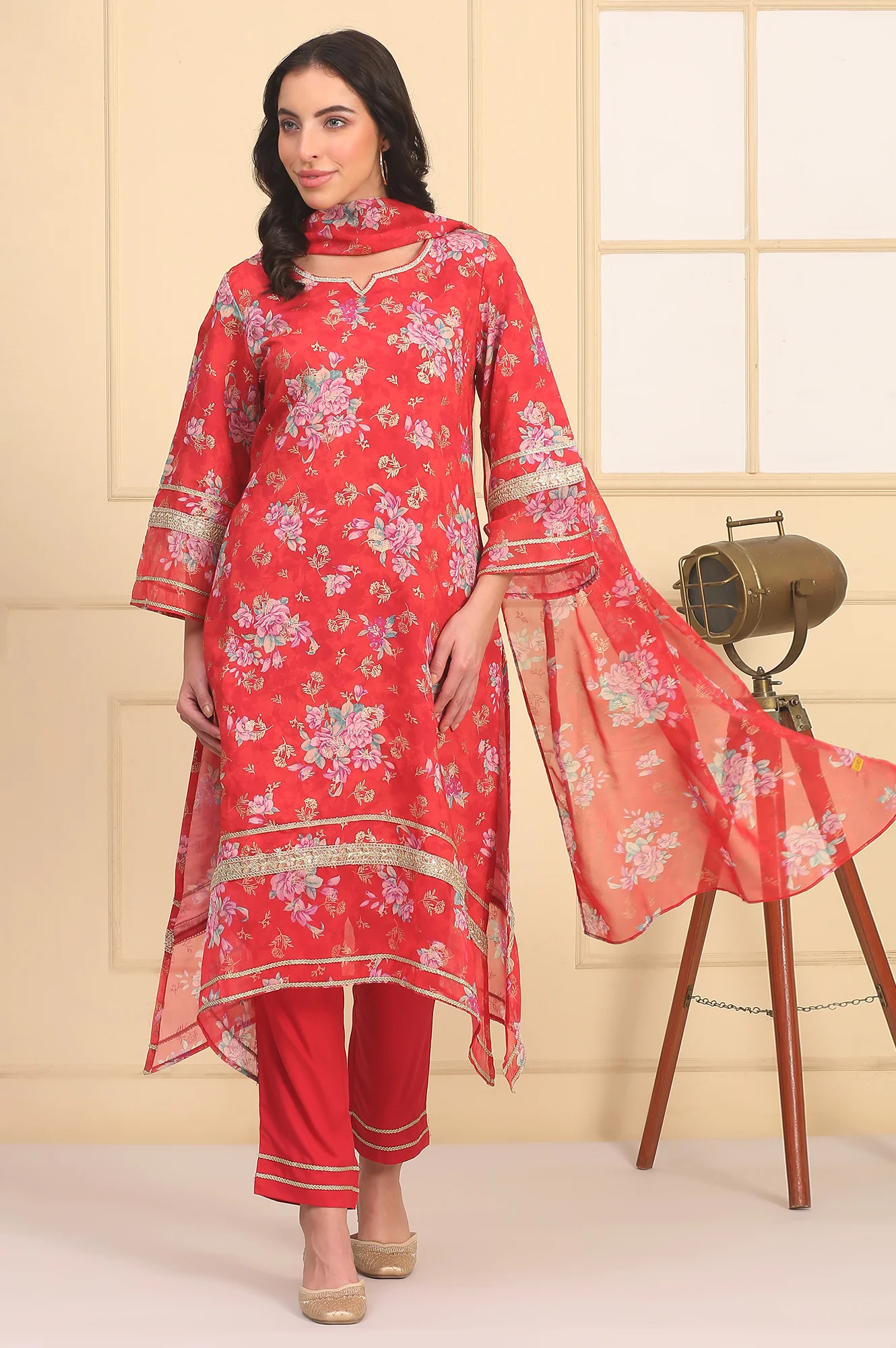 Red Floral Printed Lace Embellished A-Line Woven Fabric Kurta, Trousers and Dupatta
Set - Image 2