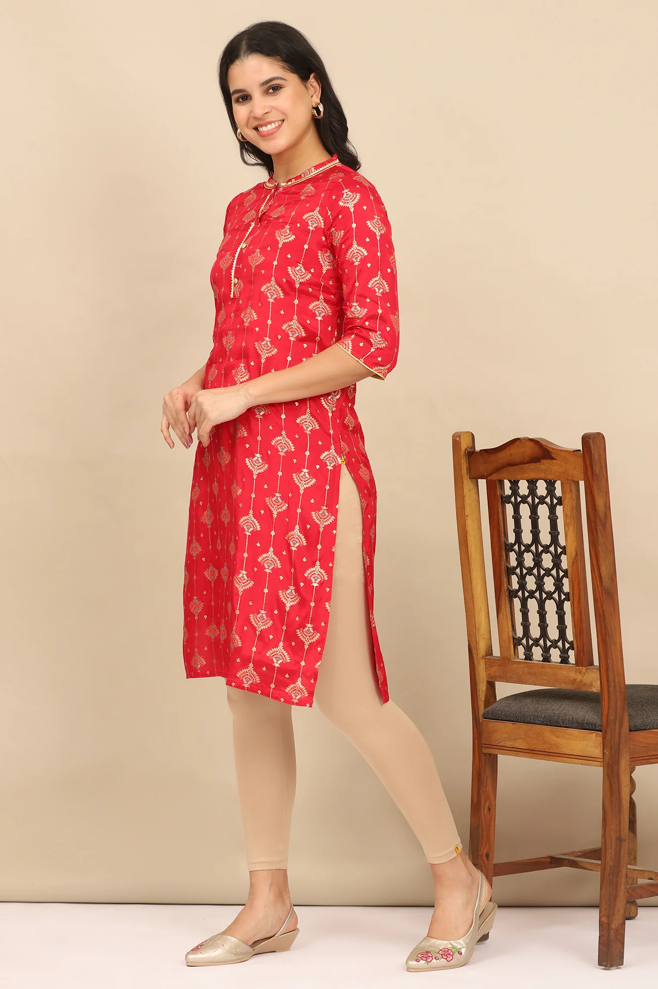 Red Foil Printed Lace Embellished Straight Kurta and Leggings Set - Image 4