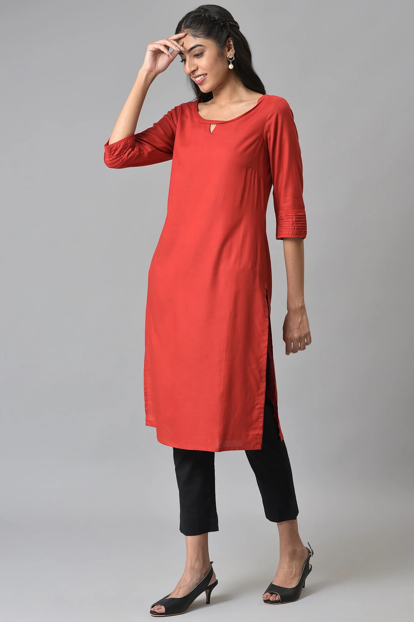 Red Rayon Kurta With Lace Detail - Image 3