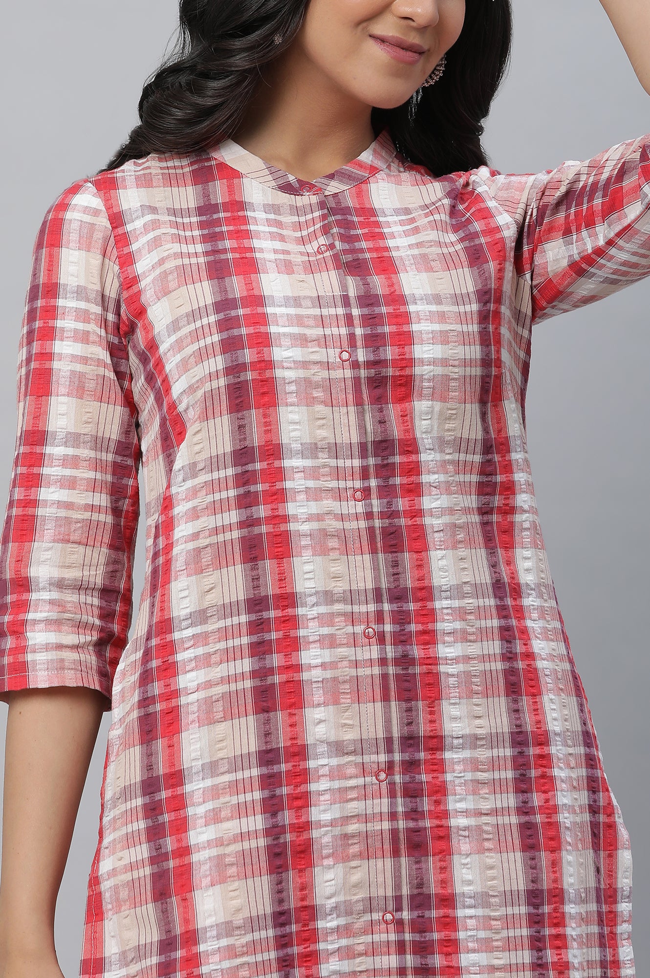 Red Textured Cotton Checker Kurta - Image 6