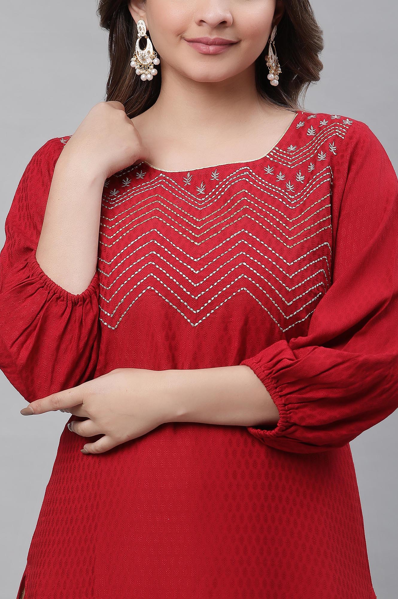 Red Textured Rayon Embroidered Kurta - Image 6