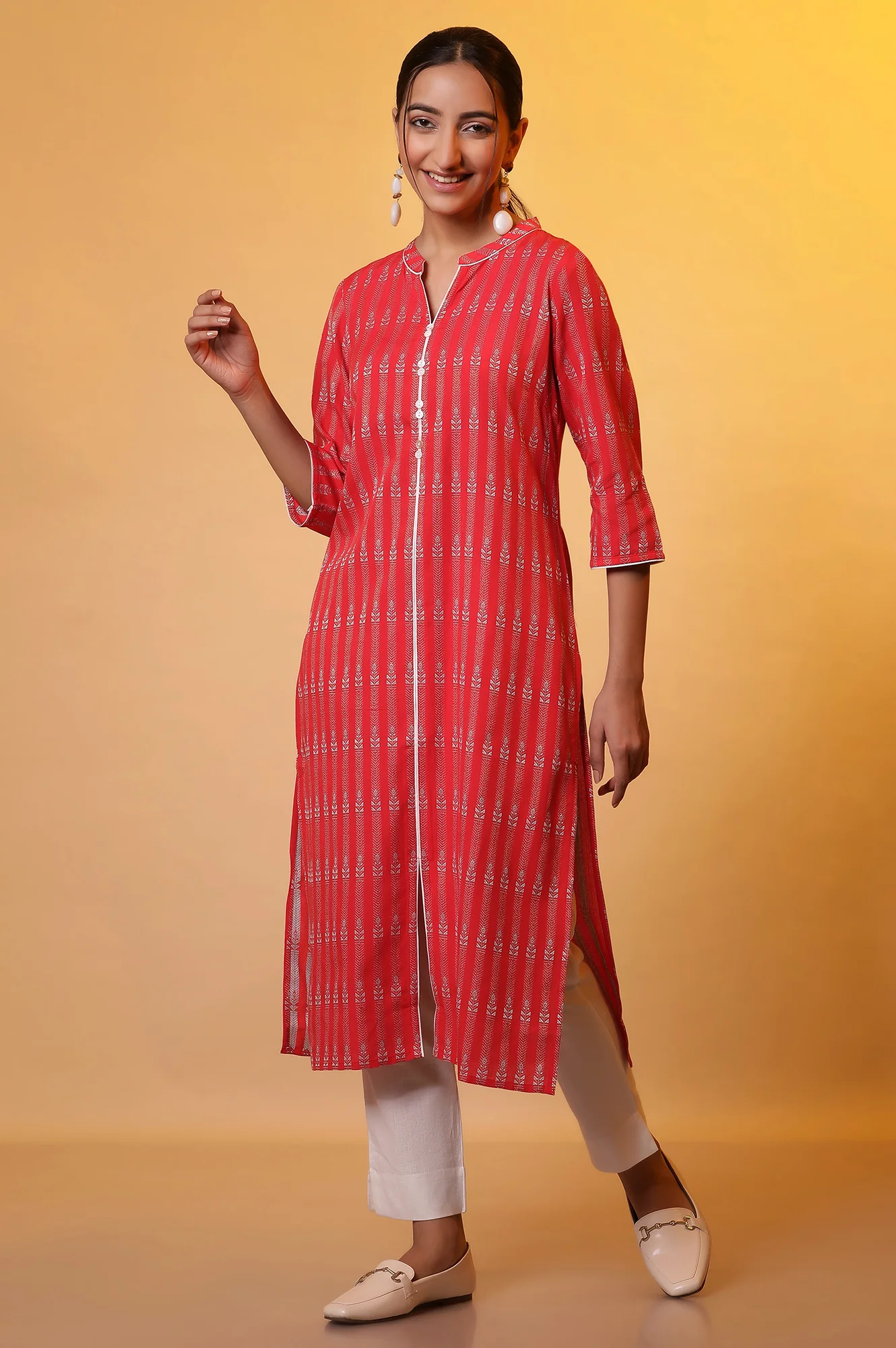 Red Yarn-Dyed Straight Kurta - Image 3
