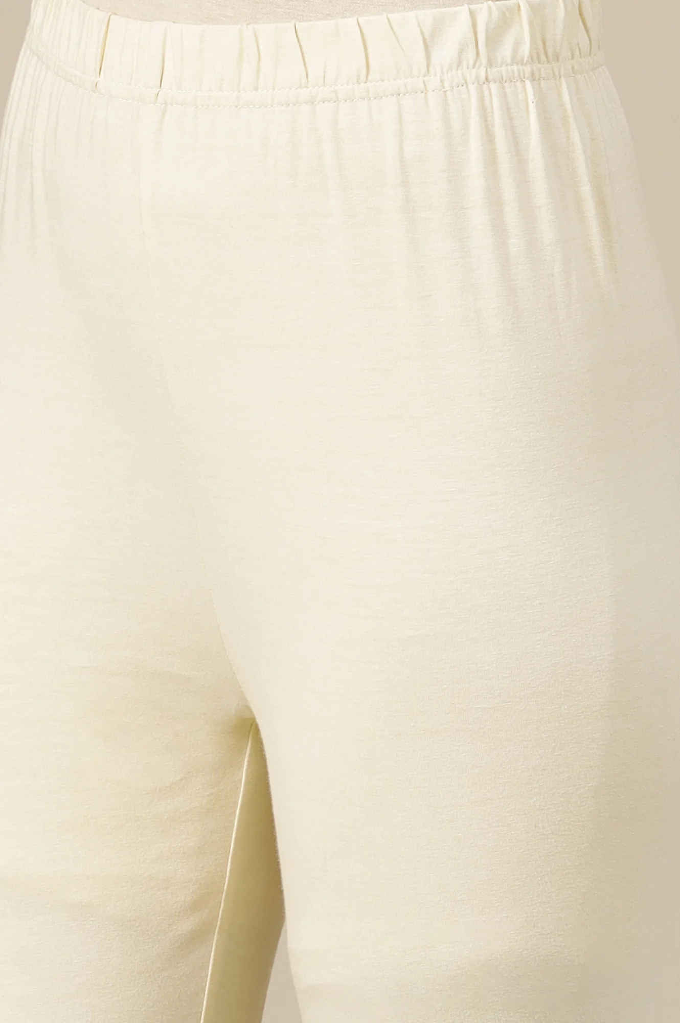 Seed pearl Cream Solid Cotton Lycra Stretchable Tights in Mid-Rise - Image 6