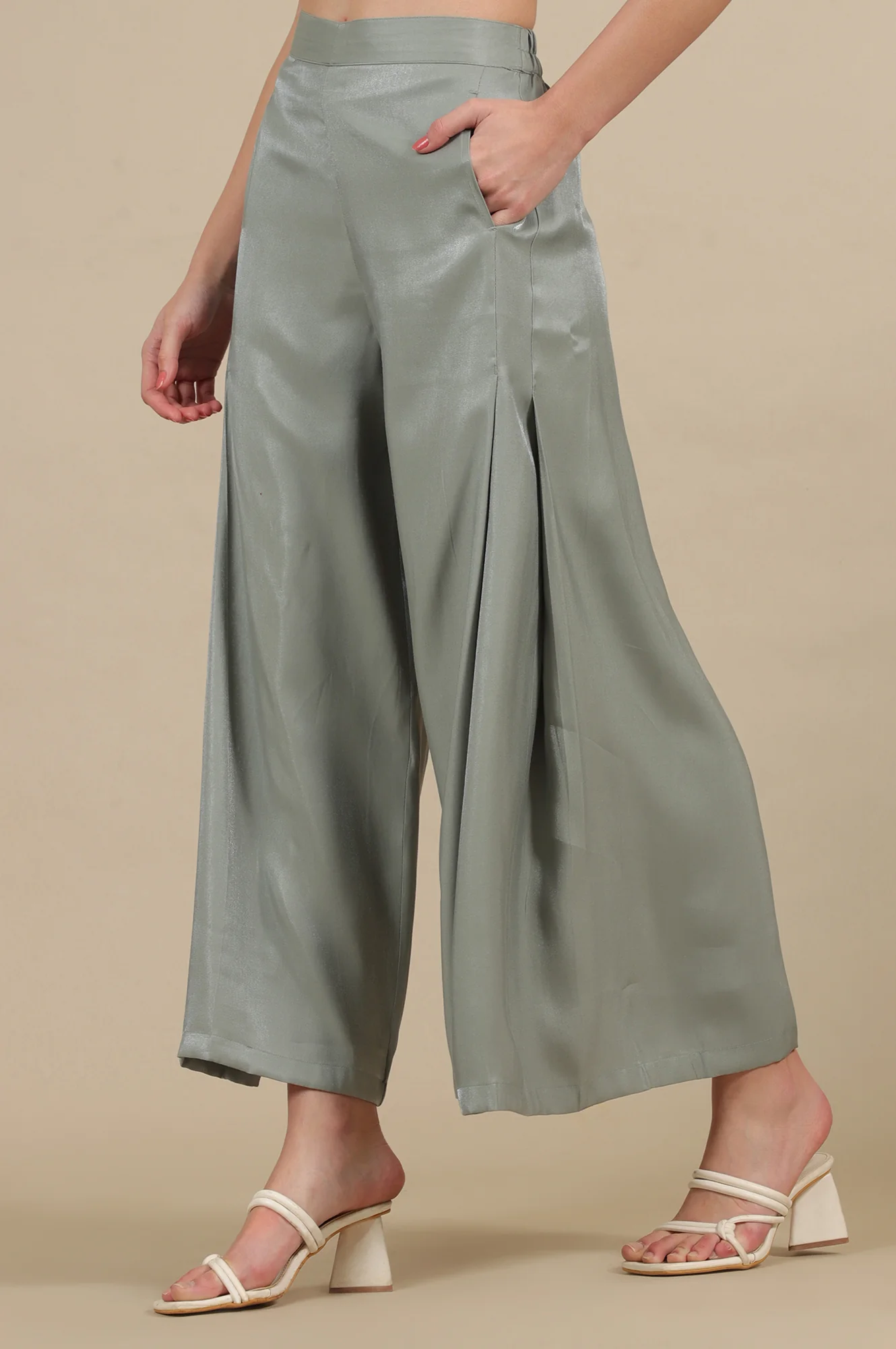 Grey Solid Flared Rayon Palazzo With Pleated Detail - Image 2