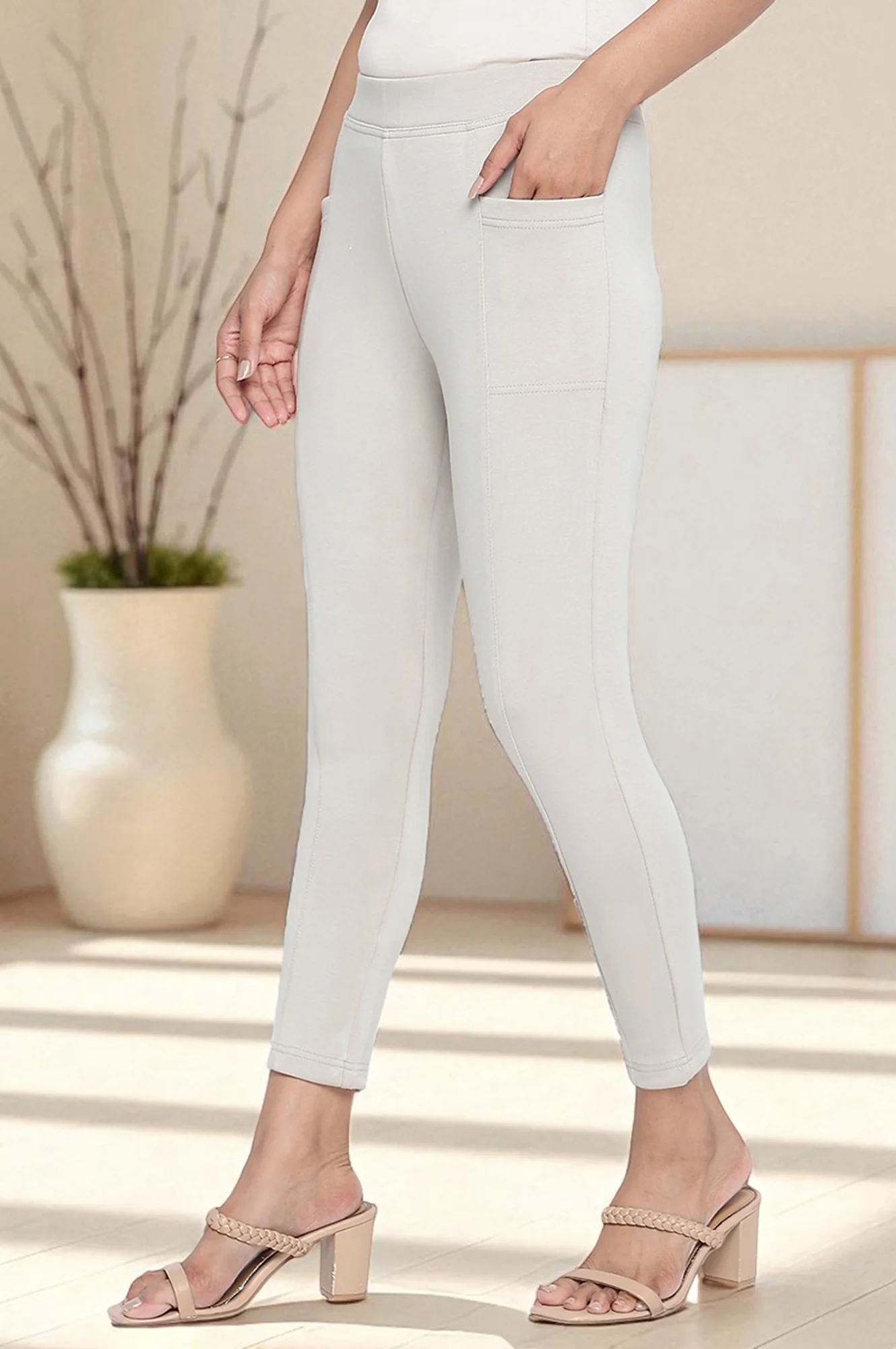 Tan Solid Mid Rise Tights in Calf Length - Image 5