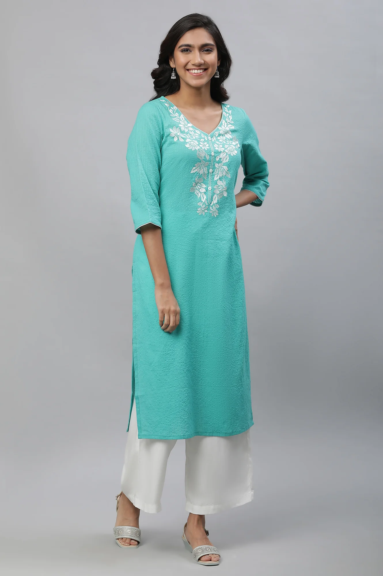 Teal Embroidered Textured Cotton Kurta - Image 5