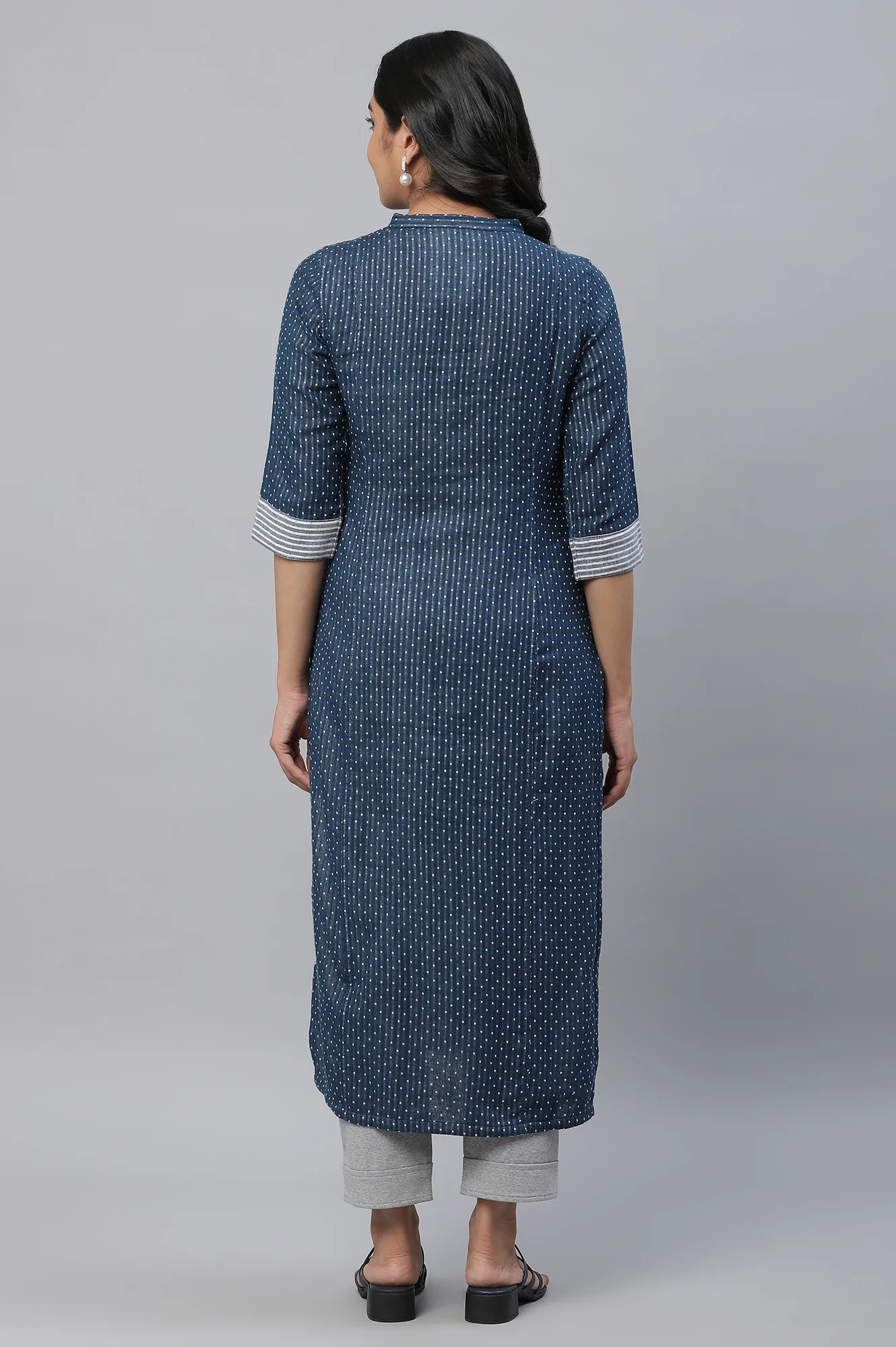 Three Quarter Sleeves Kurta - Image 4