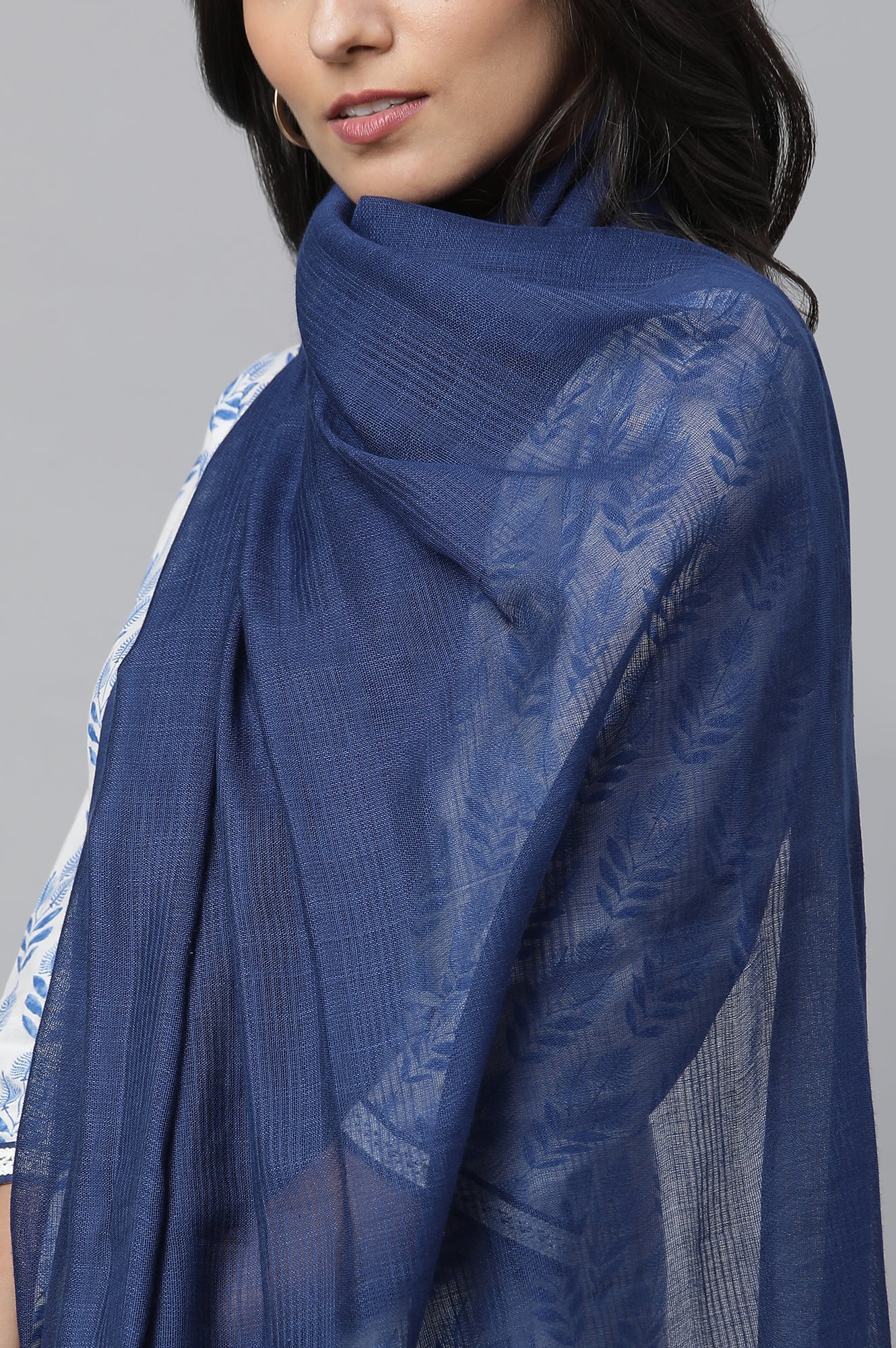 White and Blue Floral Print Kurta, Tights and Dupatta Set - Image 9