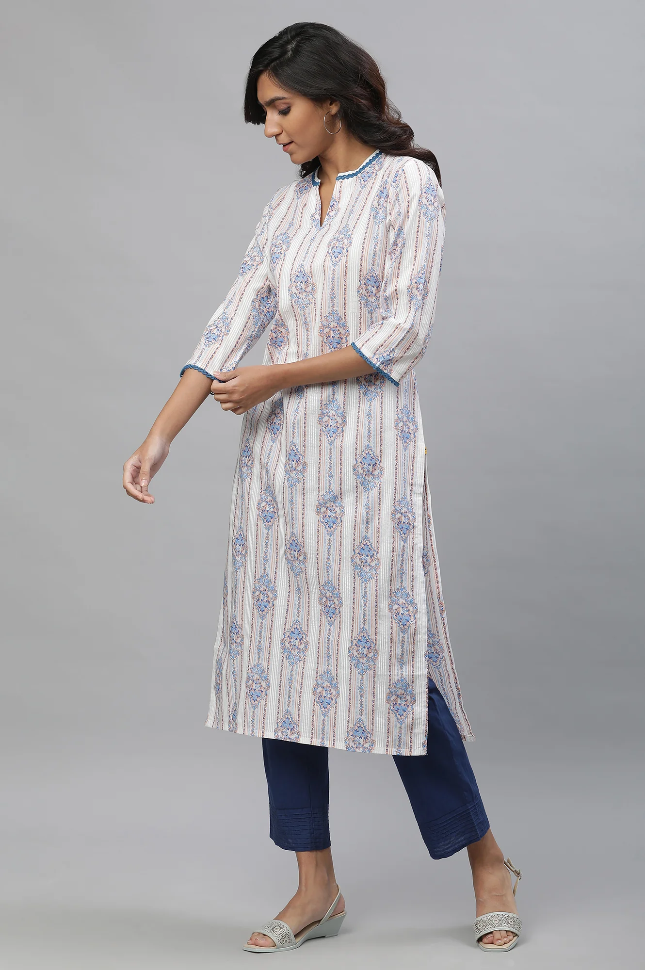 White & Blue Printed Straight Kurta - Image 3