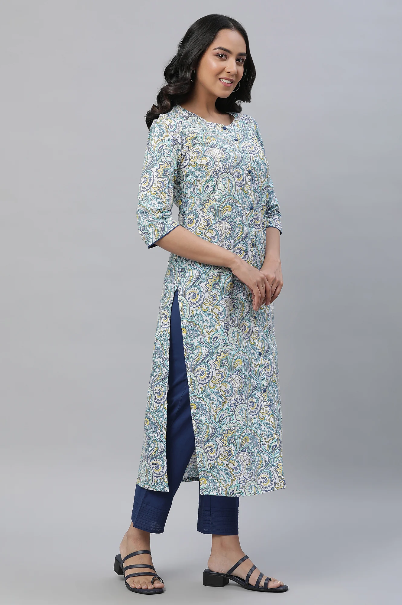 White Casual Straight Kurta in Multi-coloured Print - Image 5