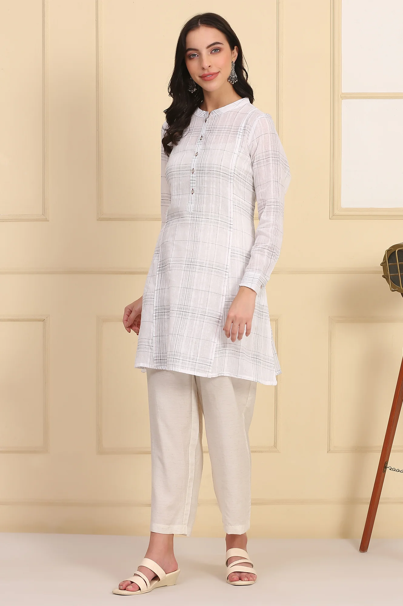 White Checkered Cotton Linen Blend Kurti - Image 4