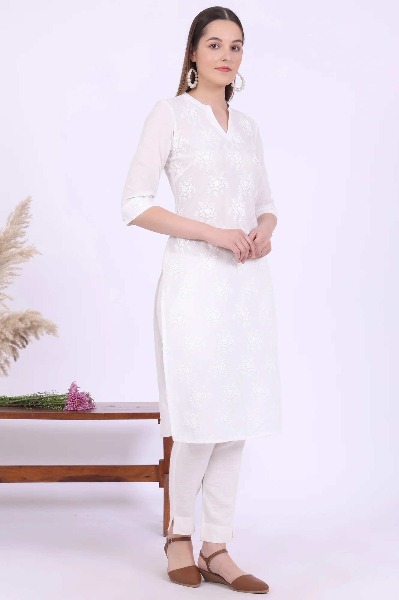 White Embroidered Straight Pure Cotton Kurta - Image 7