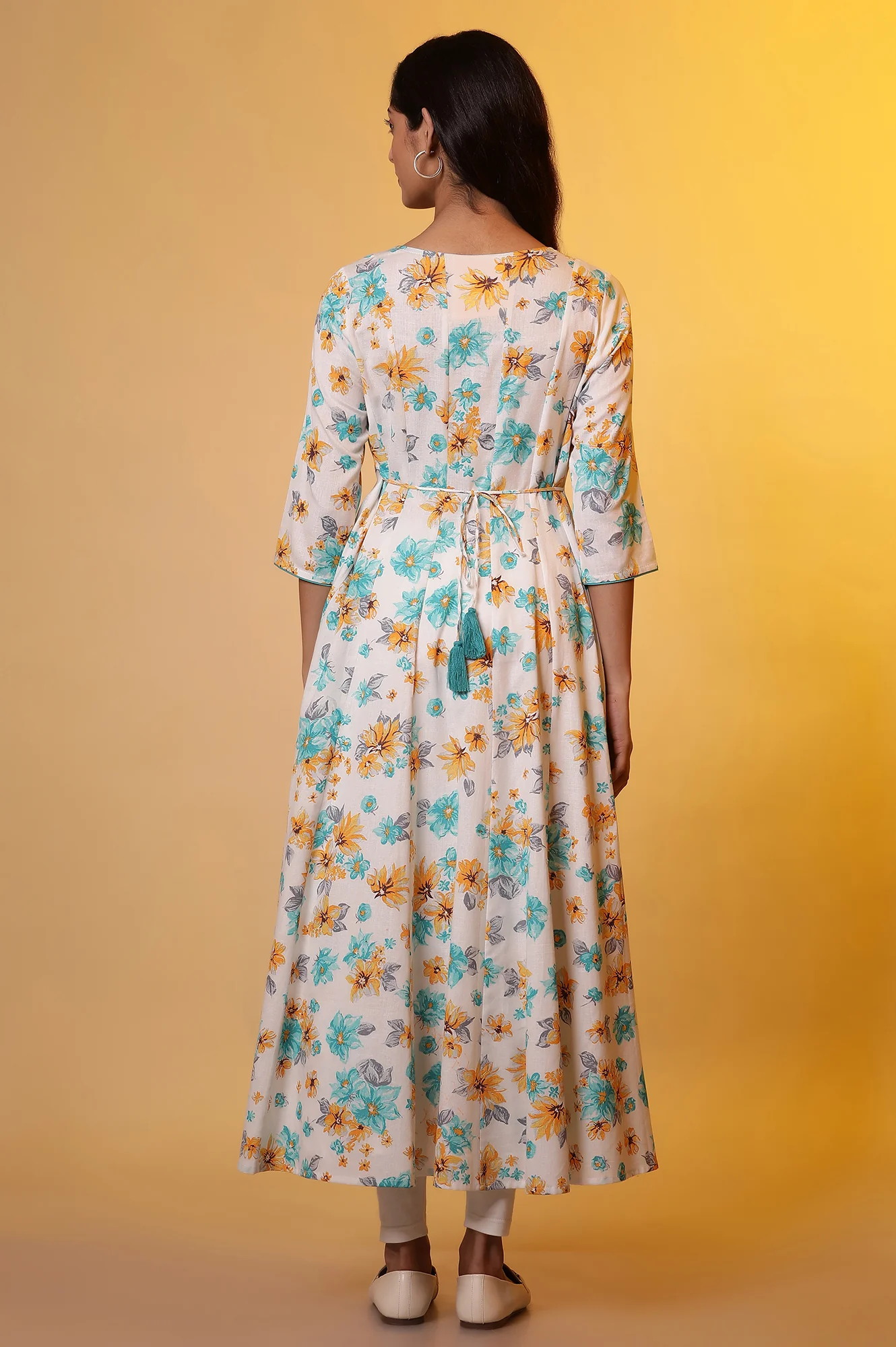 White Flared Floral Printed Kurta - Image 4