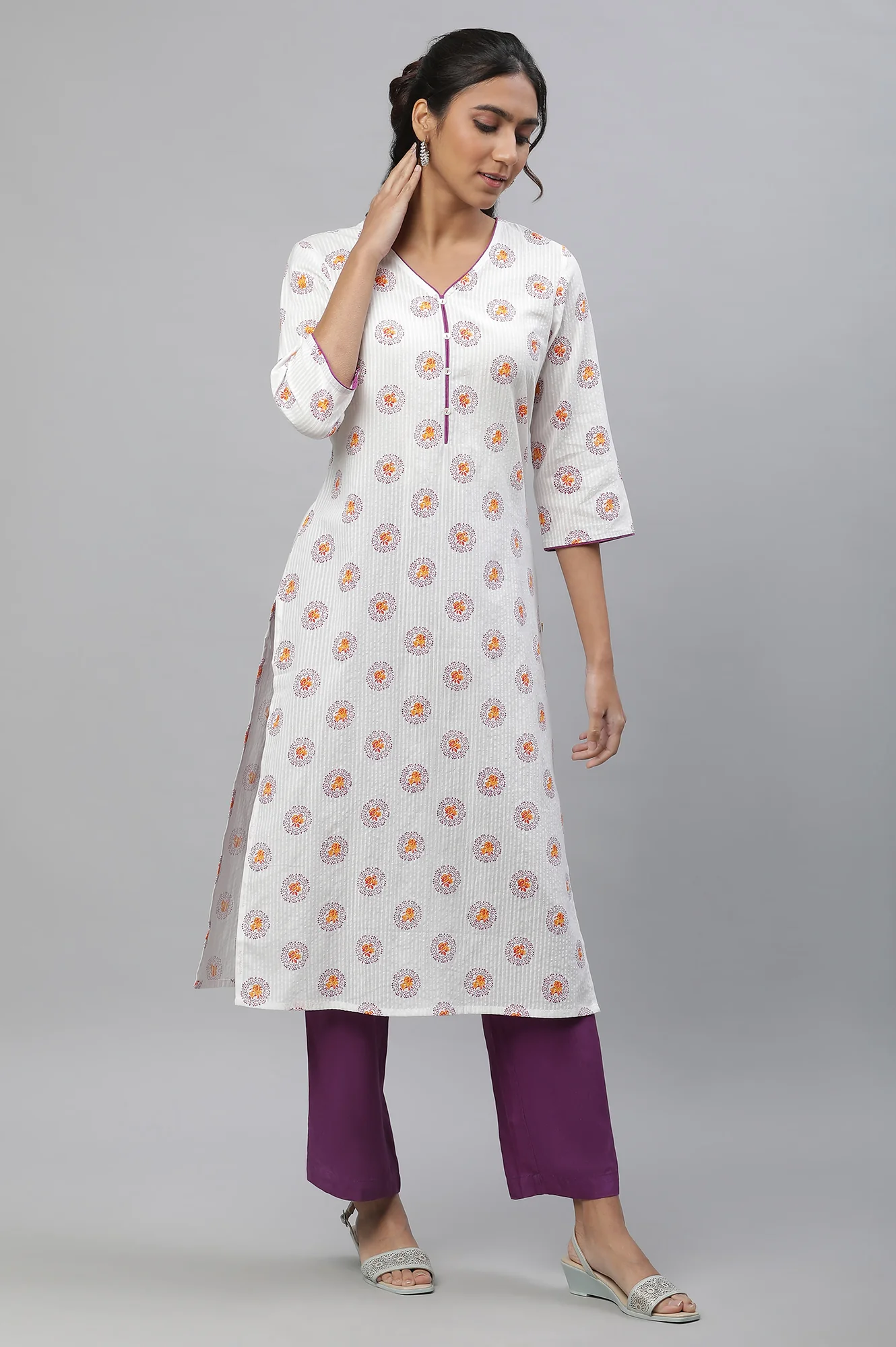 White Floral Printed Casual Kurta - Image 6