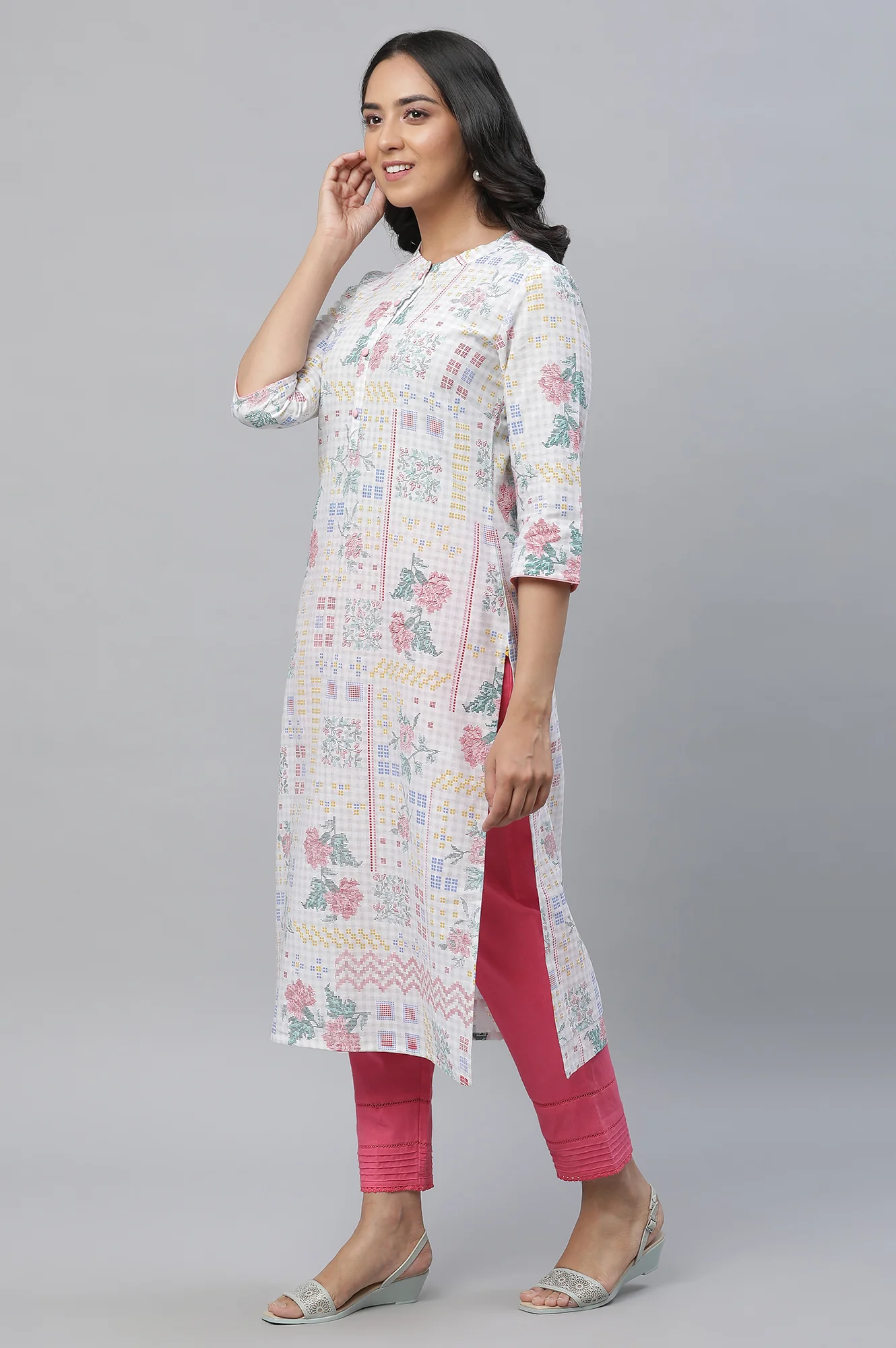 White Floral Printed Cotton Blend Kurta - Image 3