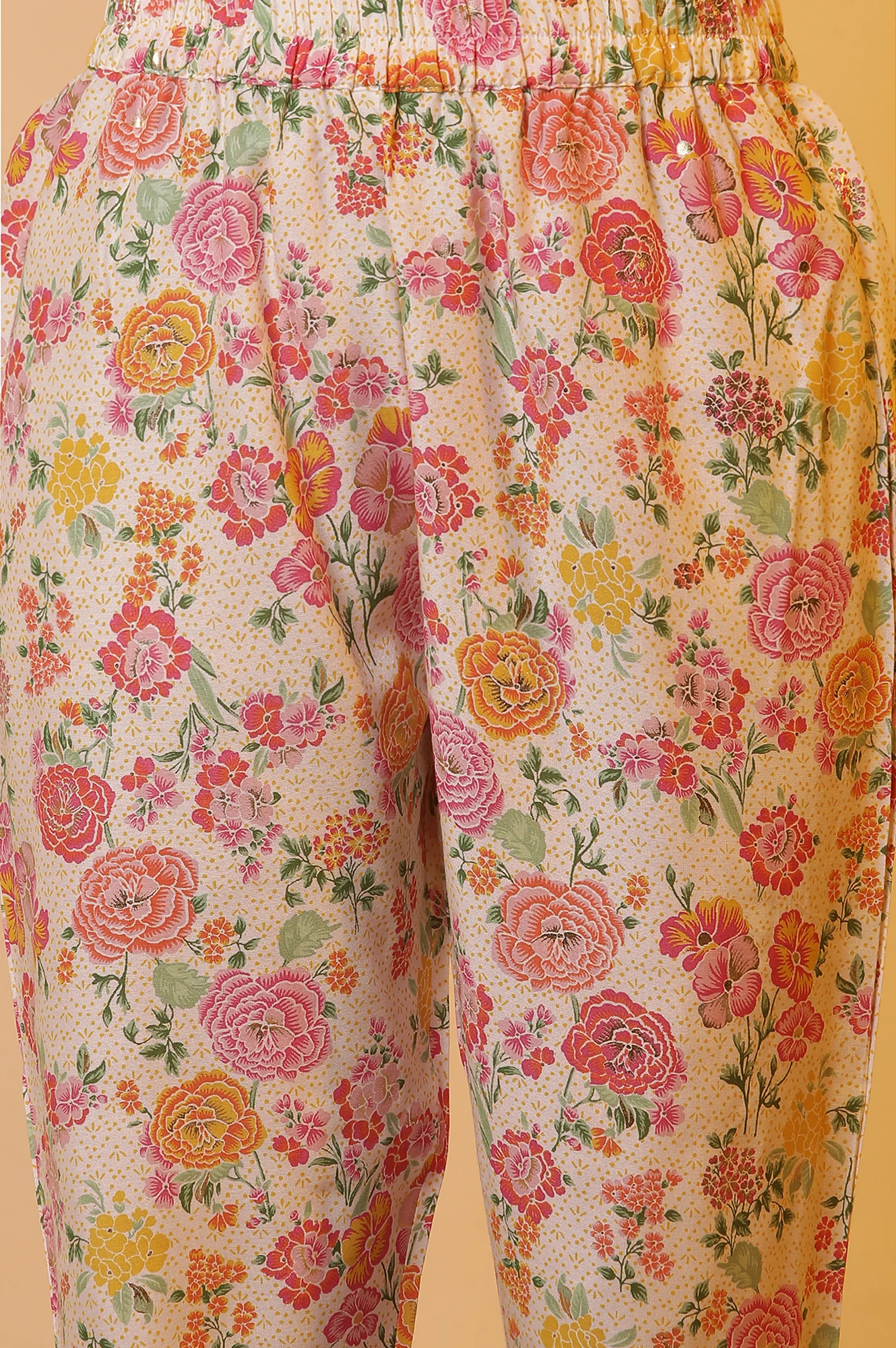 White Floral Printed Flared Kurta, Pants and Dupatta Set - Image 10