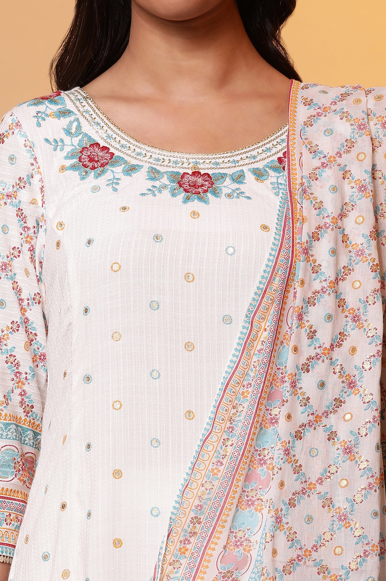 White Floral Printed Flared Kurta, Trousers and Dupatta Set - Image 6