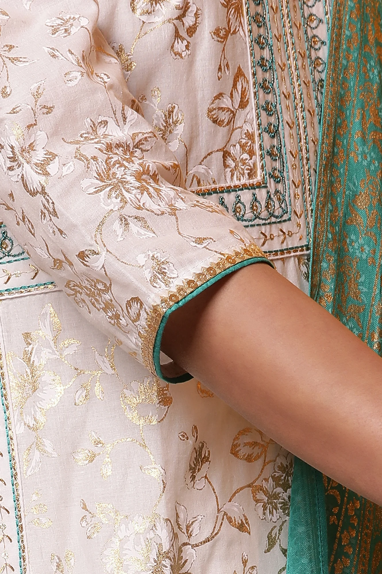 White Floral Printed High-Slit Kurta, Pleated Skirt and Dupatta Set - Image 7