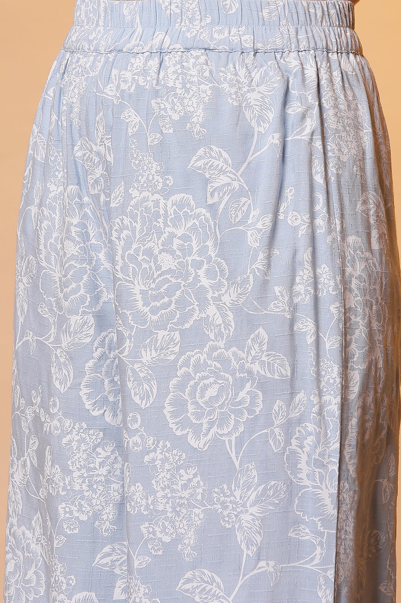 White Floral Printed Kurta and Pants Set - Image 10