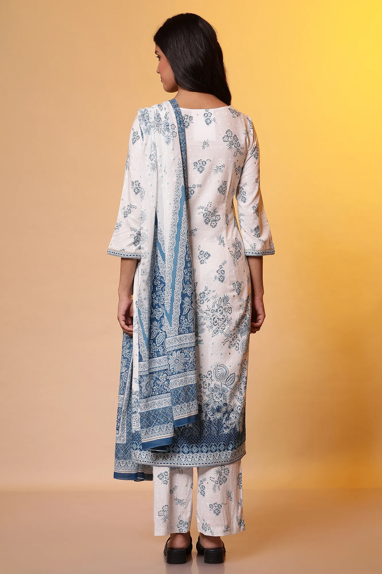 White Floral Printed Kurta, Palazzo and Dupatta Set - Image 4