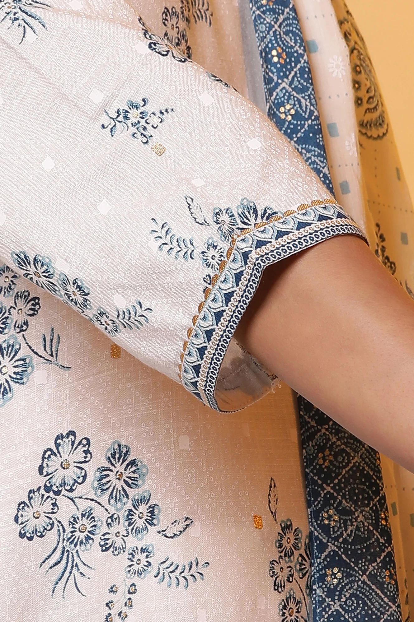 White Floral Printed Kurta, Palazzo and Dupatta Set - Image 7