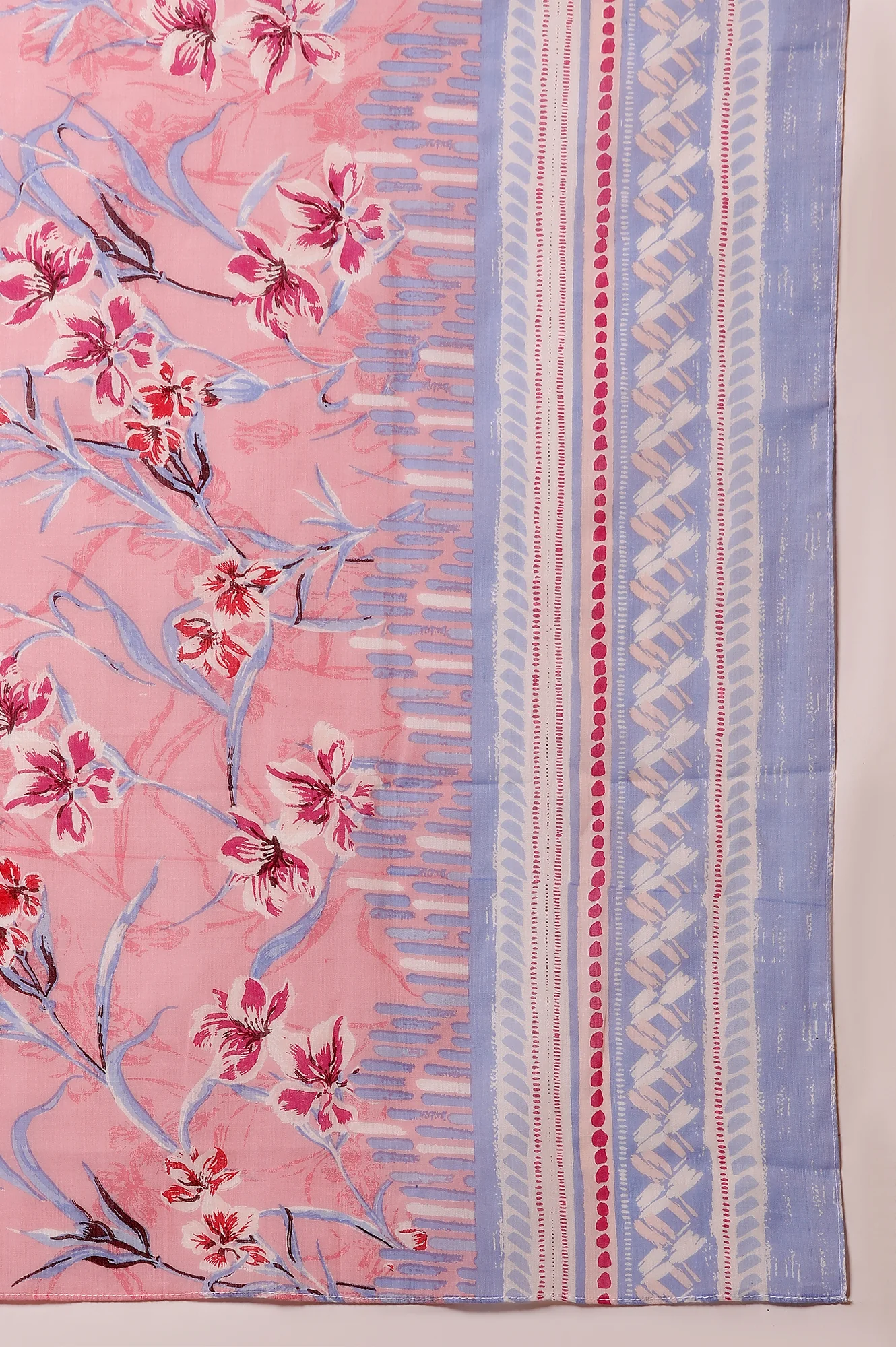 White Floral Printed Kurta, Pants and Dupatta Set - Image 10