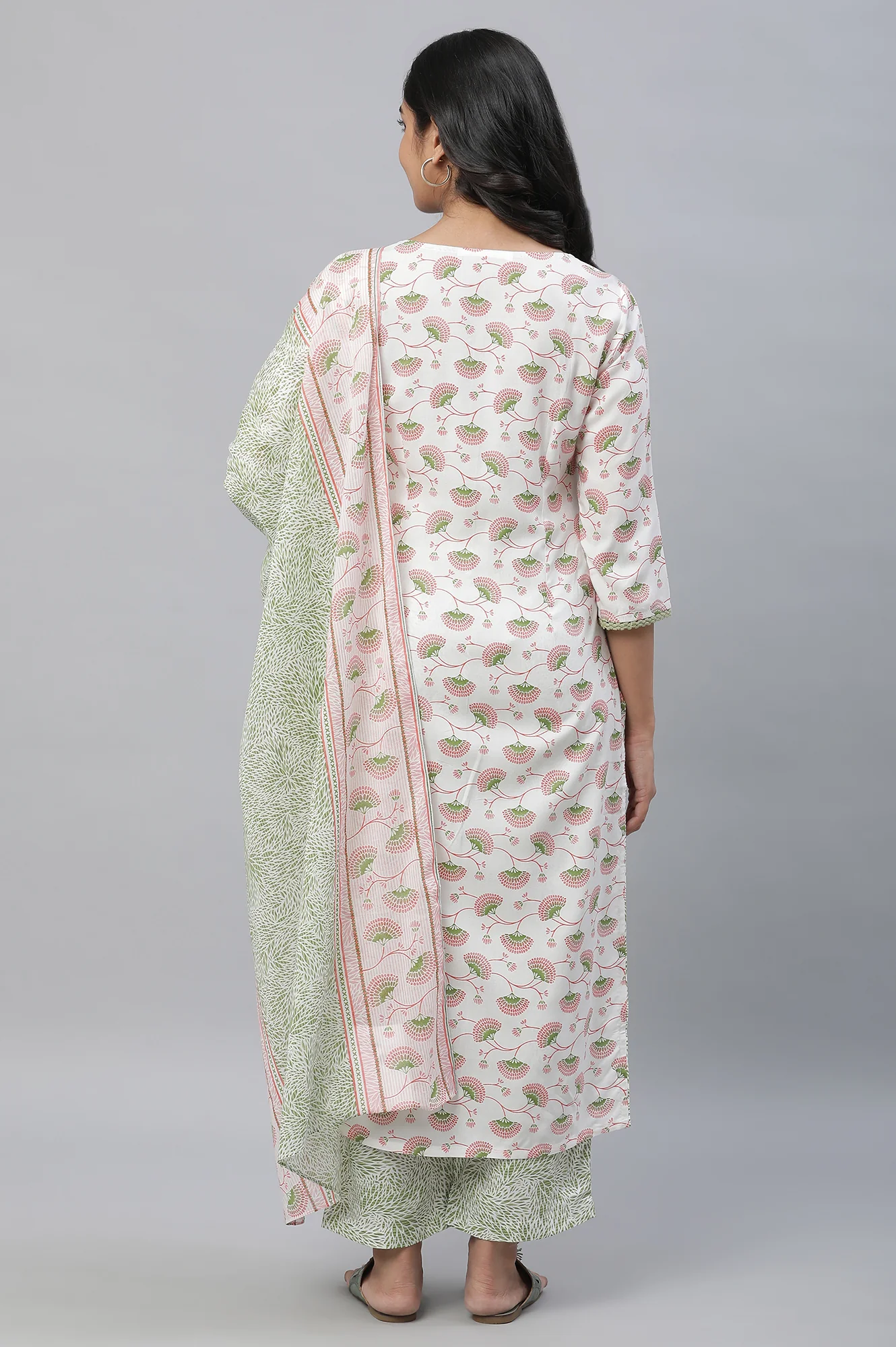 White Floral Printed Kurta, Pants & Dupatta Set - Image 4