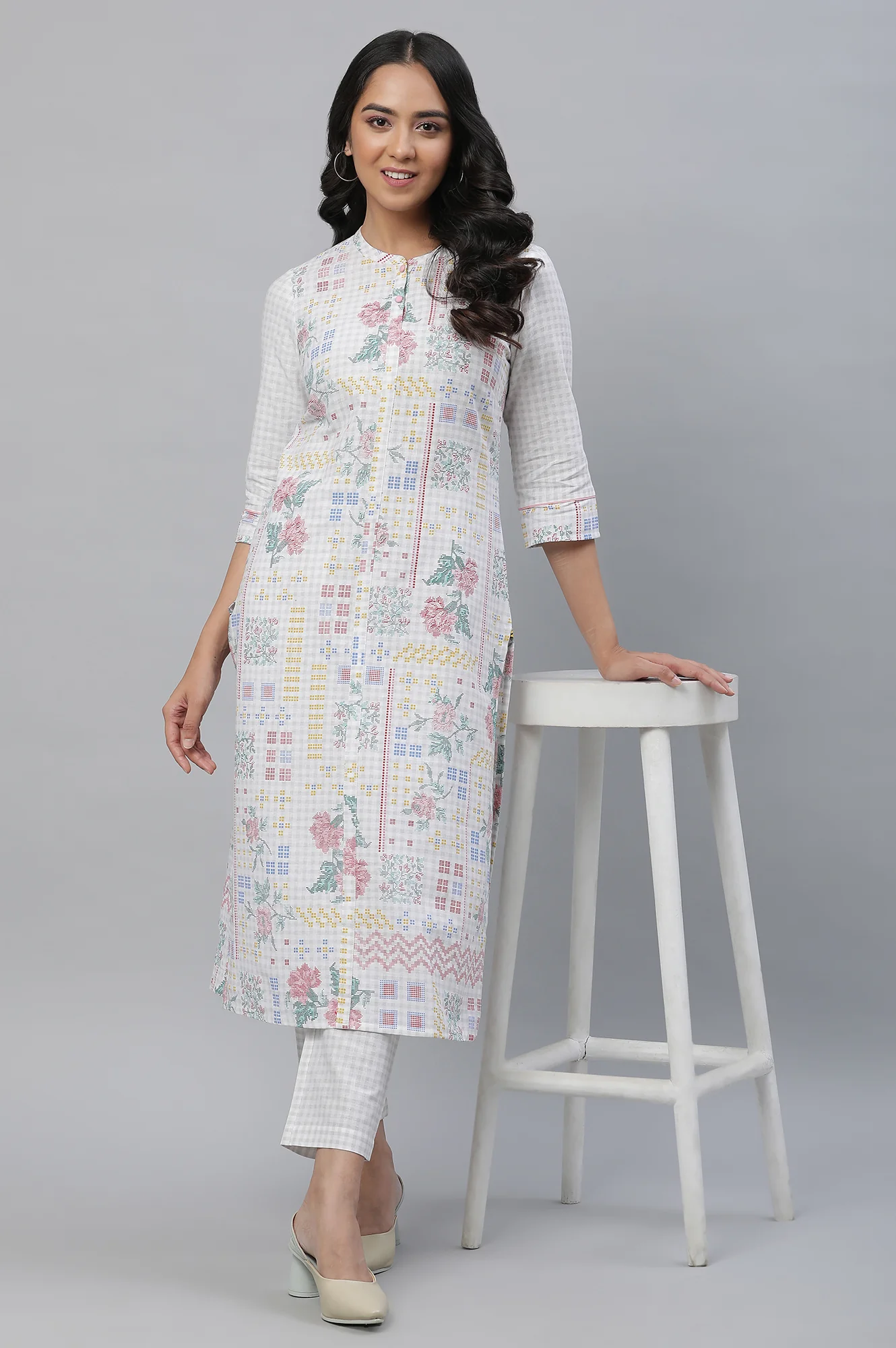 White Seer Sucker Kurta and Pants Co-ord Set - Image 5