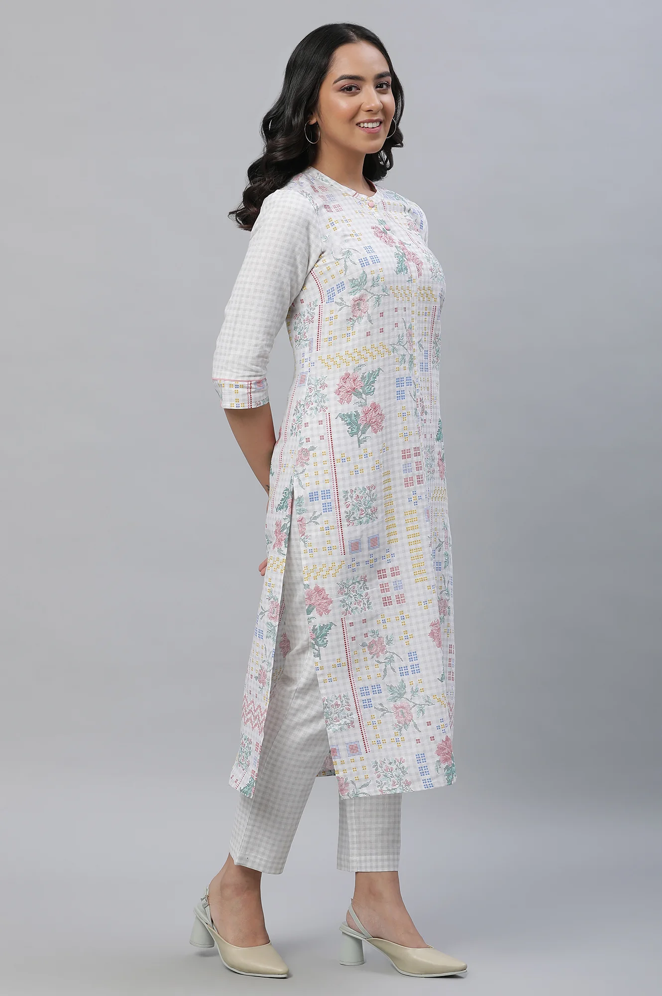 White Seer Sucker Kurta and Pants Co-ord Set - Image 9