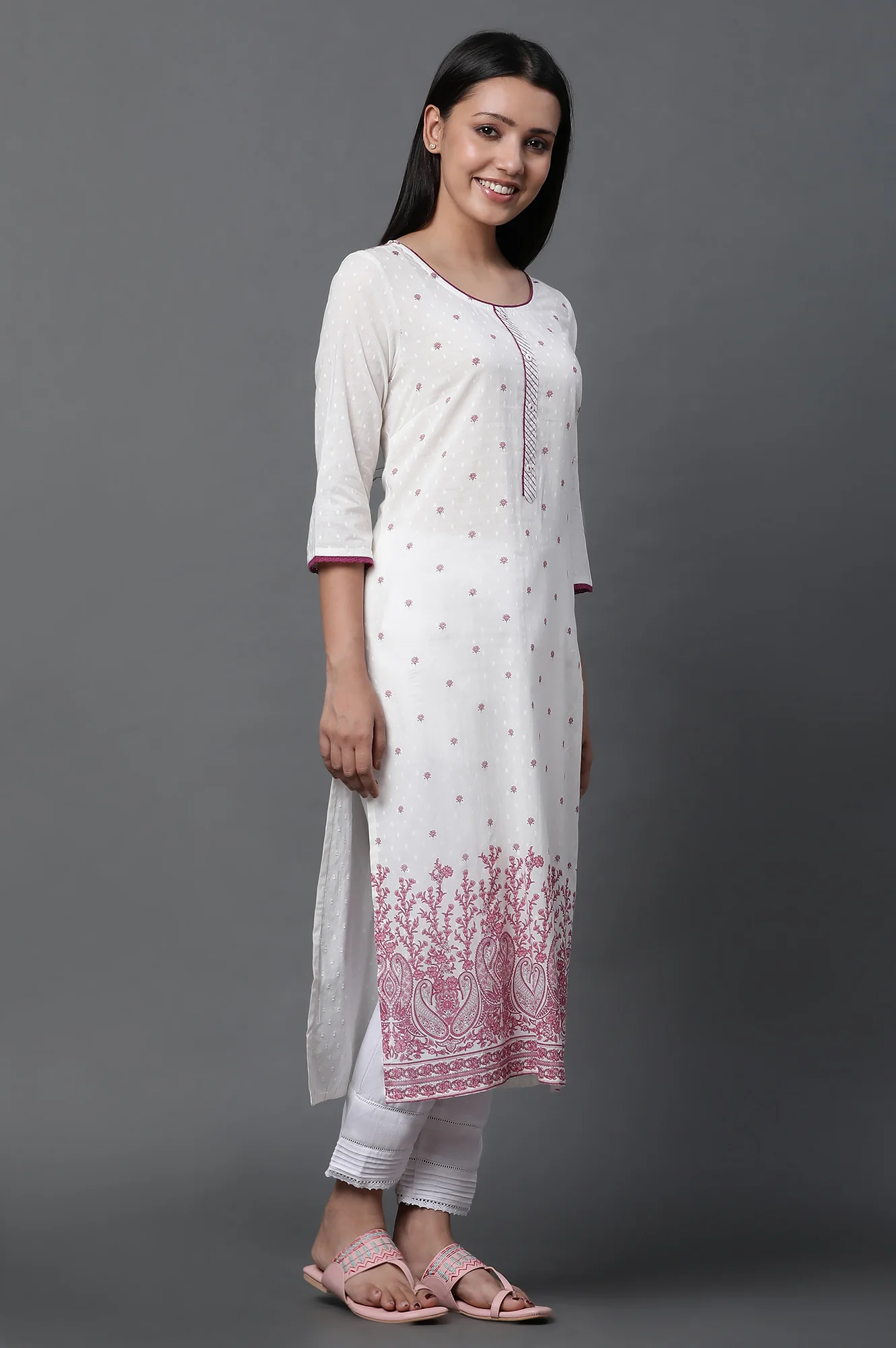 White Floral Printed Kurta, Trousers and Dupatta Set - Image 3