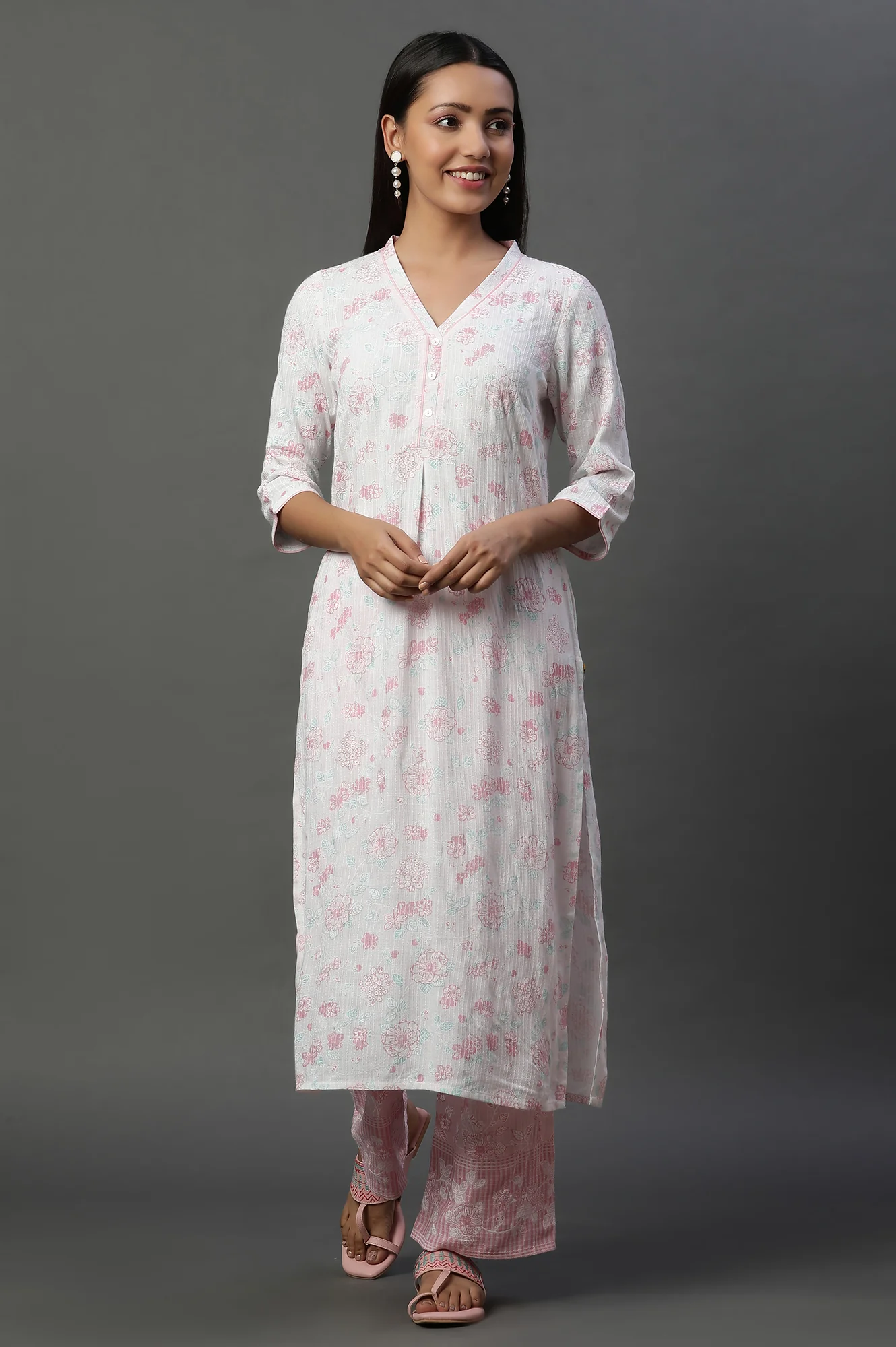 White Floral Printed V-neck Kurta - Image 2