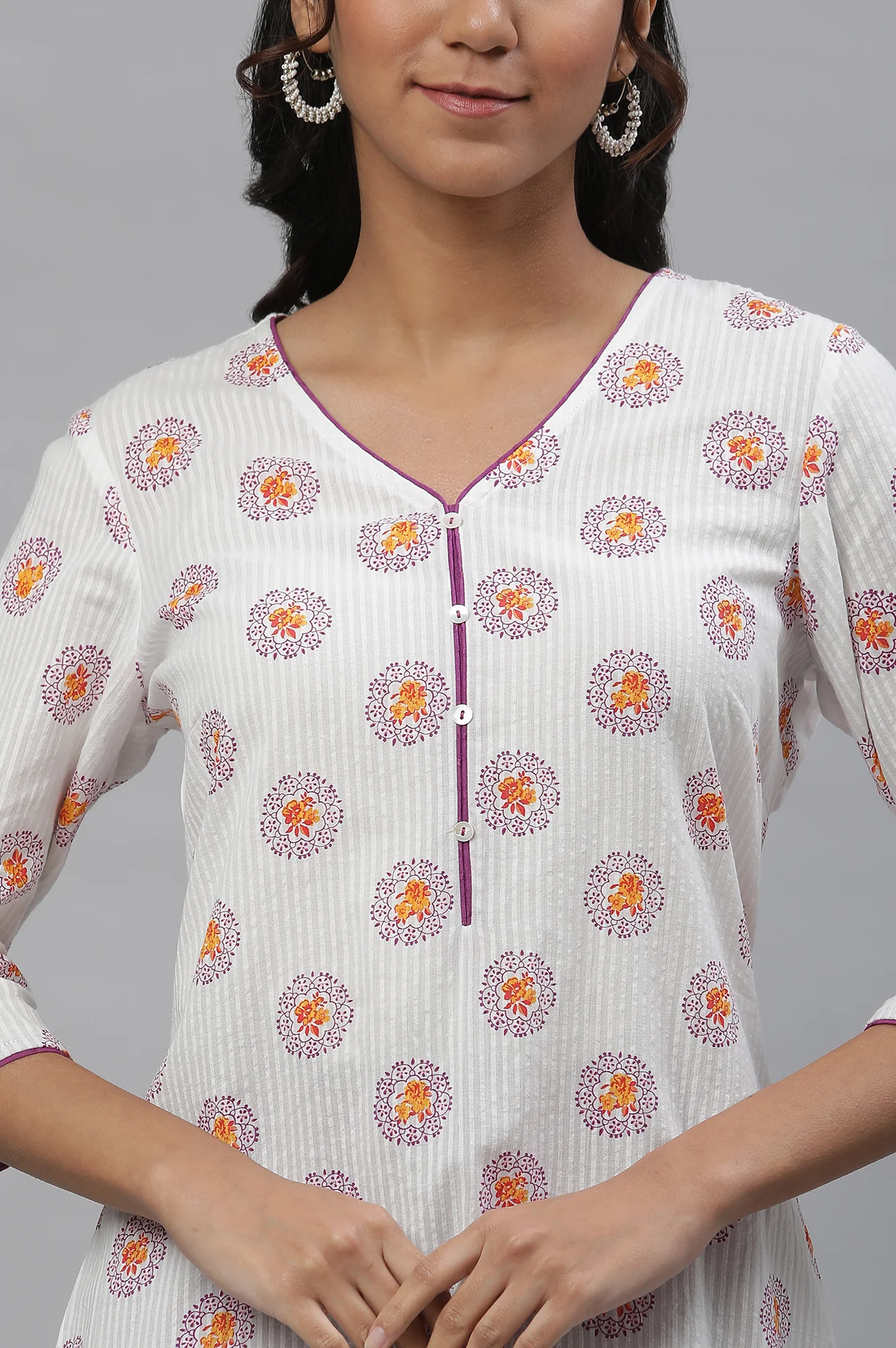 White Floral Straight Cotton Kurta - Image 6