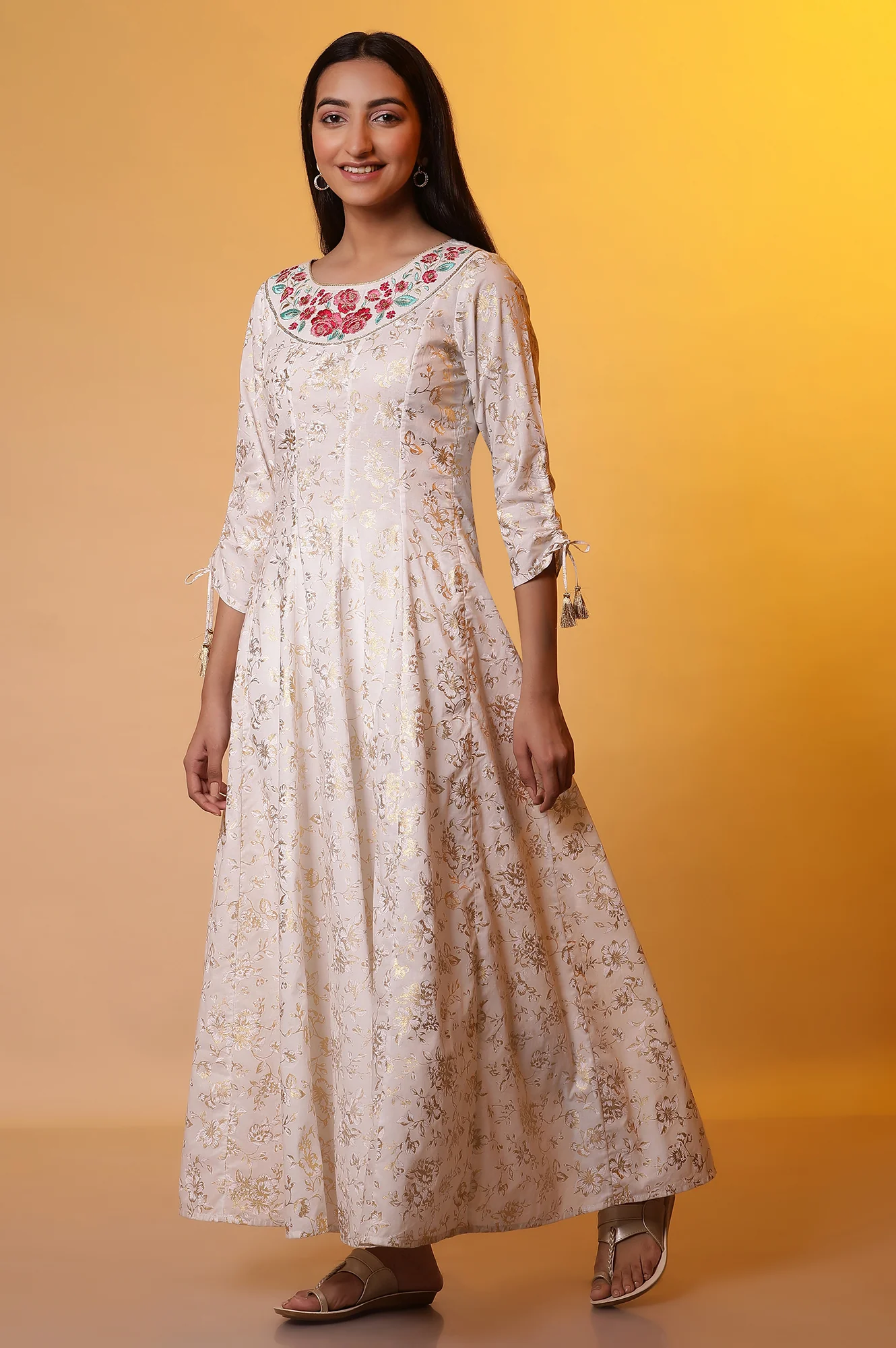 White Foil Printed Flared Kurta, Tights and Stole Set - Image 3
