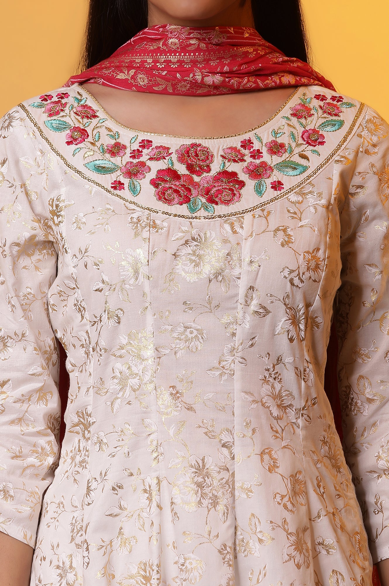 White Foil Printed Flared Kurta, Tights and Stole Set - Image 6