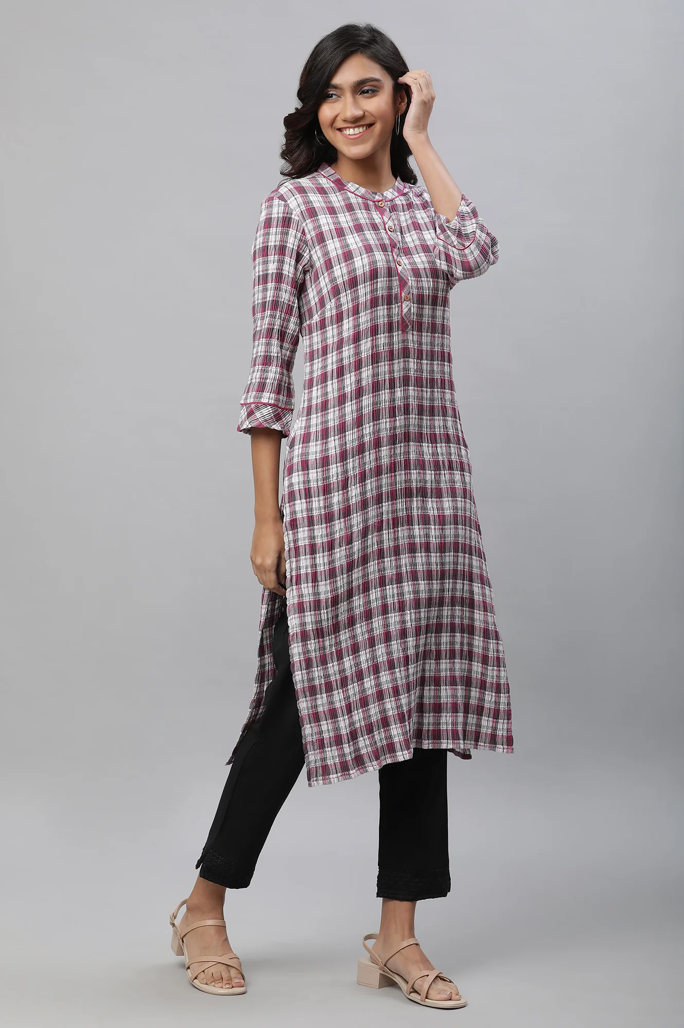 White & Magenta Check Printed Casual Kurta - Image 5