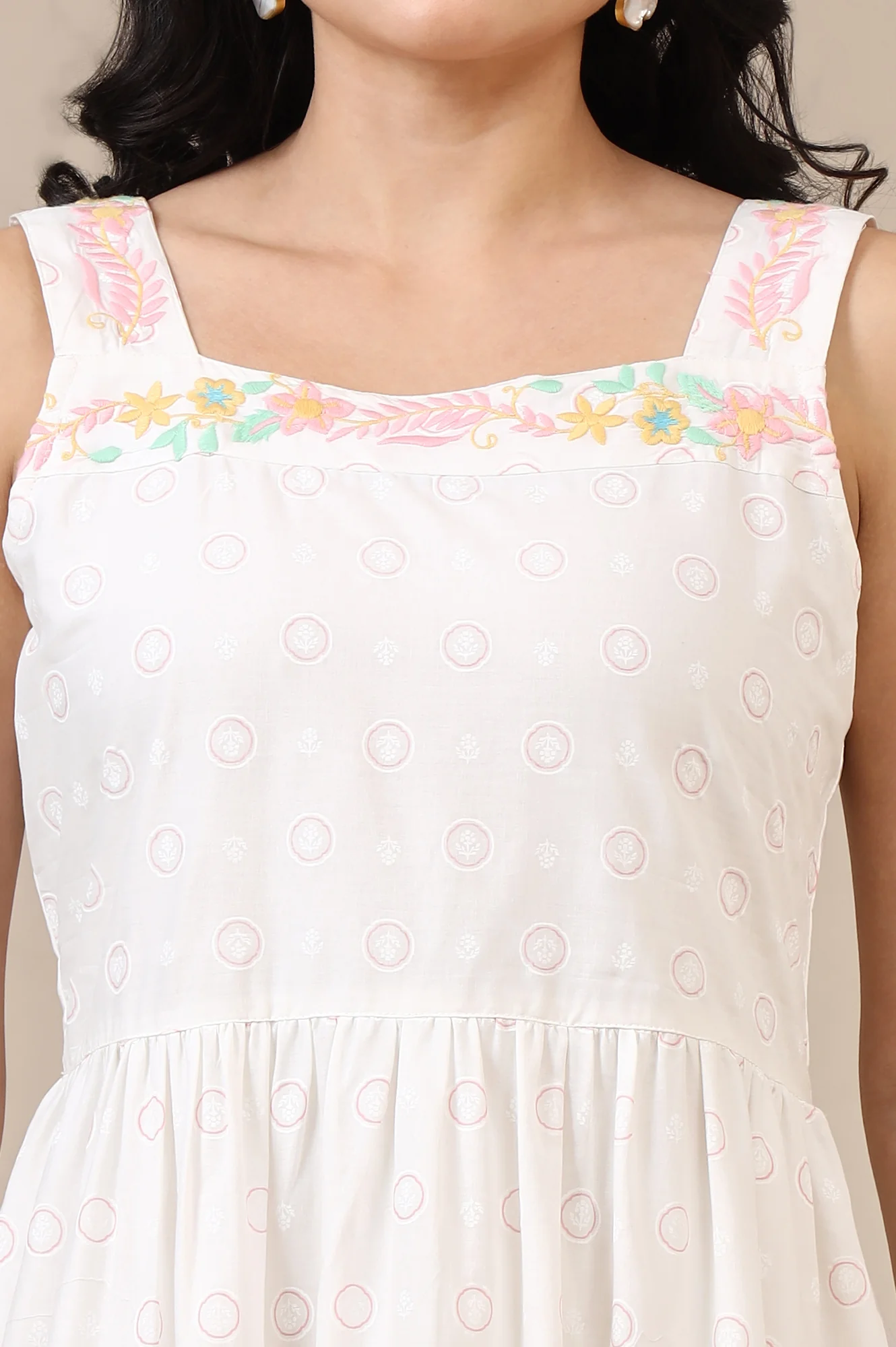 White Printed Thread Embroidered Pure Cotton Tiered Dress - Image 4