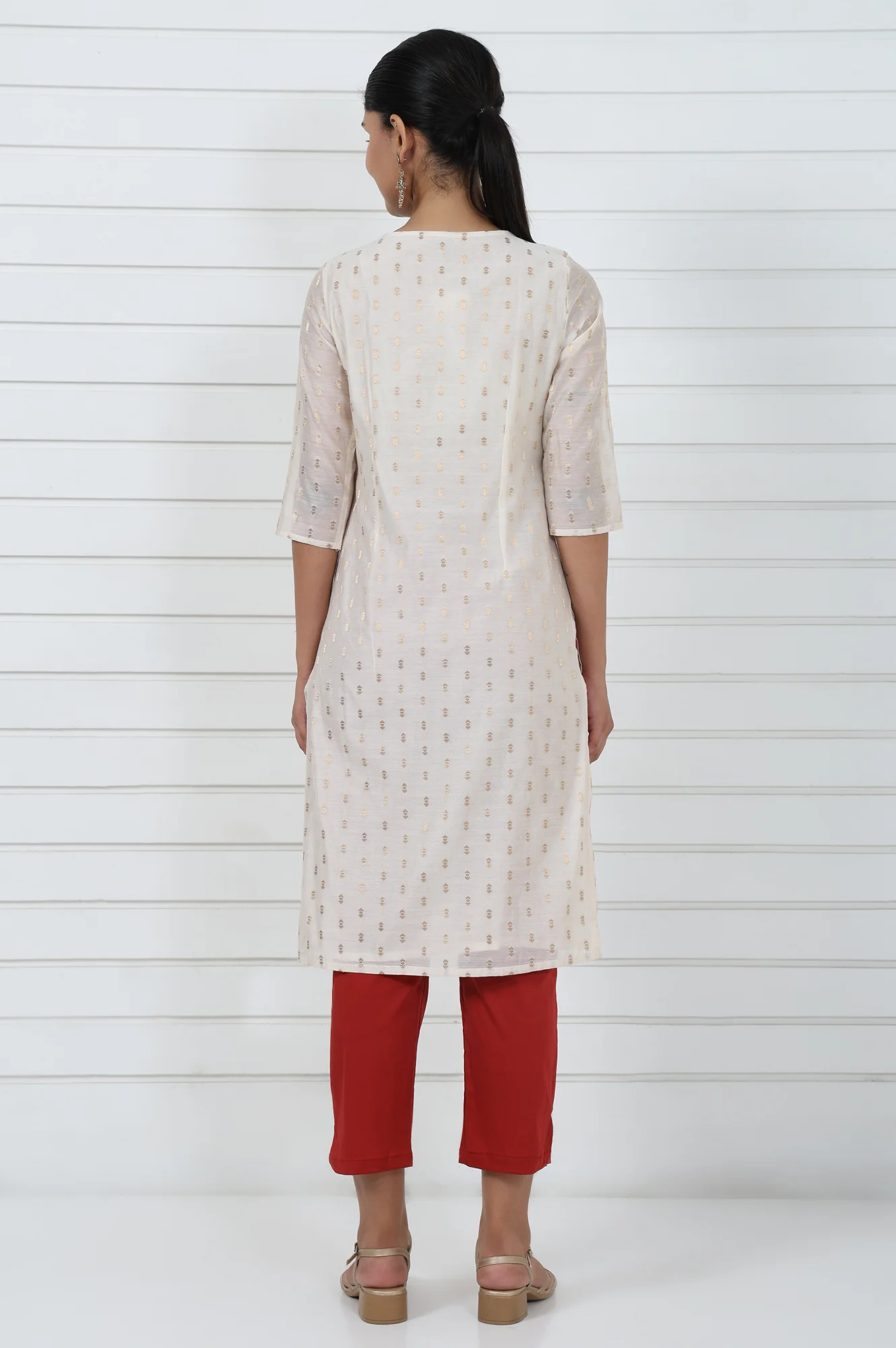White Self Design Printed Zari Straight Kurta - Image 5
