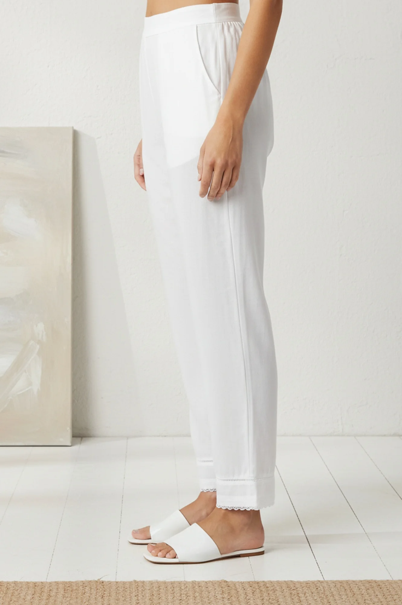 White Solid Pure Cotton Ankle Length Trousers - Image 3