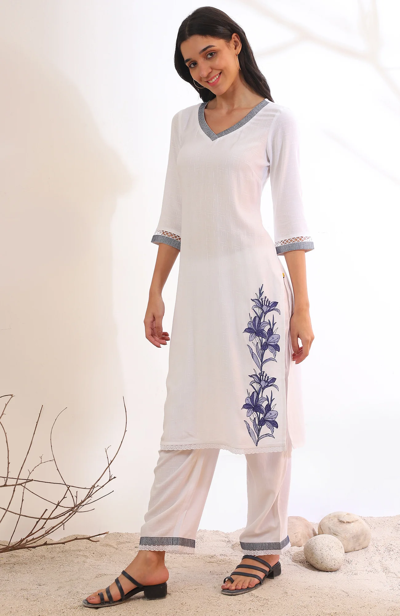 White Solid Straight Kurta with Palazzo & Dupatta Set - Image 5