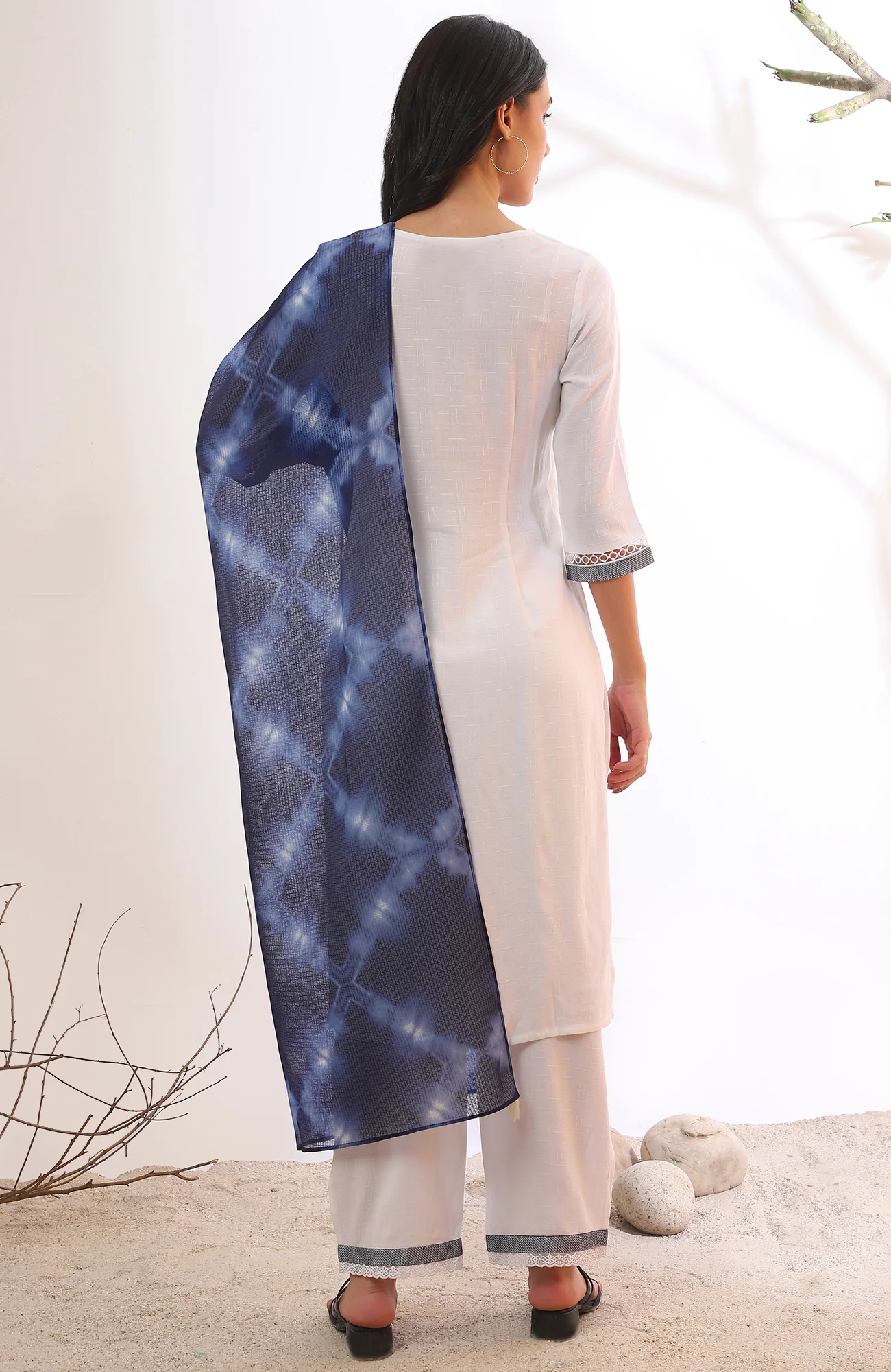 White Solid Straight Kurta with Palazzo & Dupatta Set - Image 6
