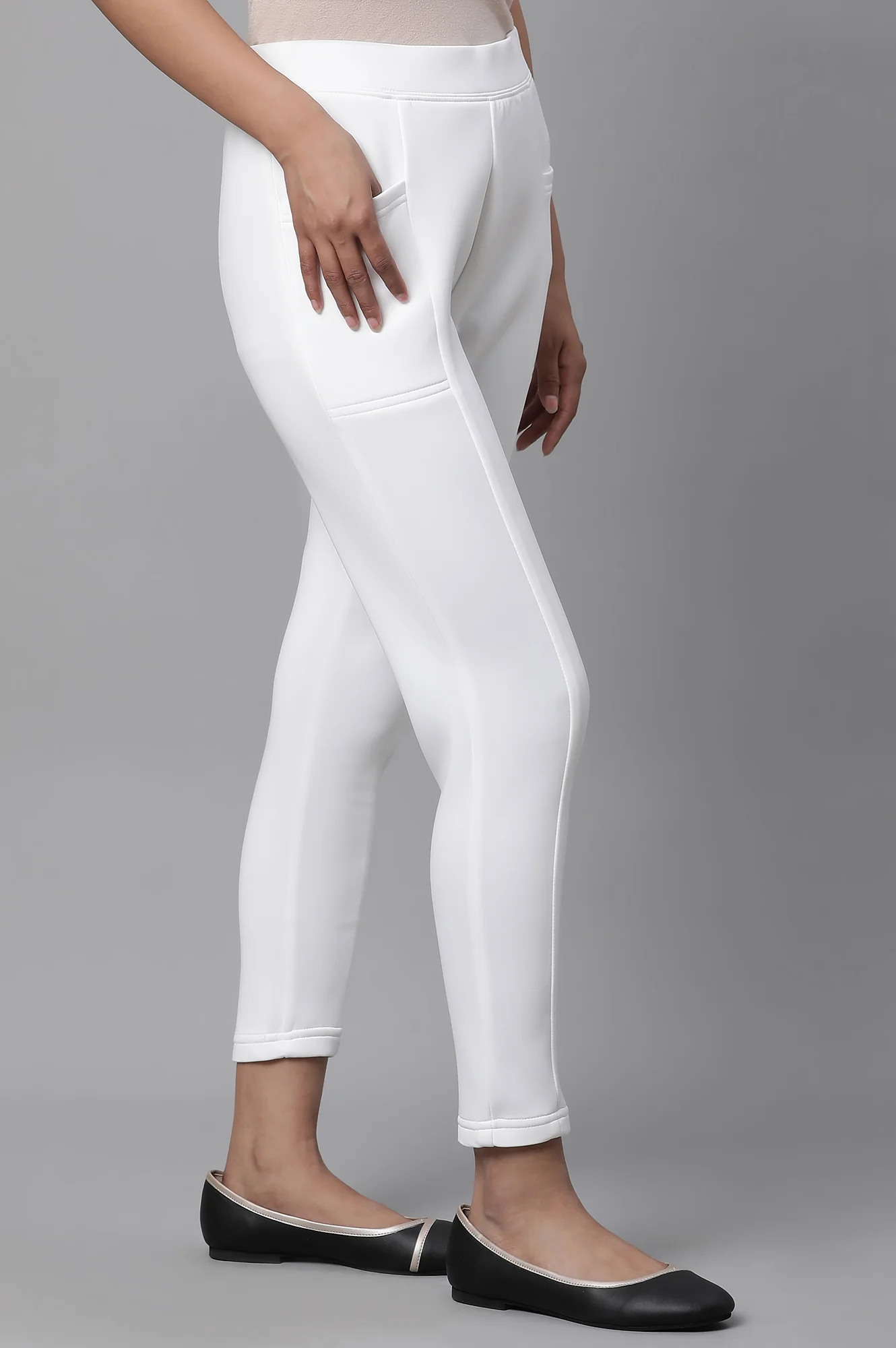 White Solid Skinny Fit Tights With Side Pockets - Image 4