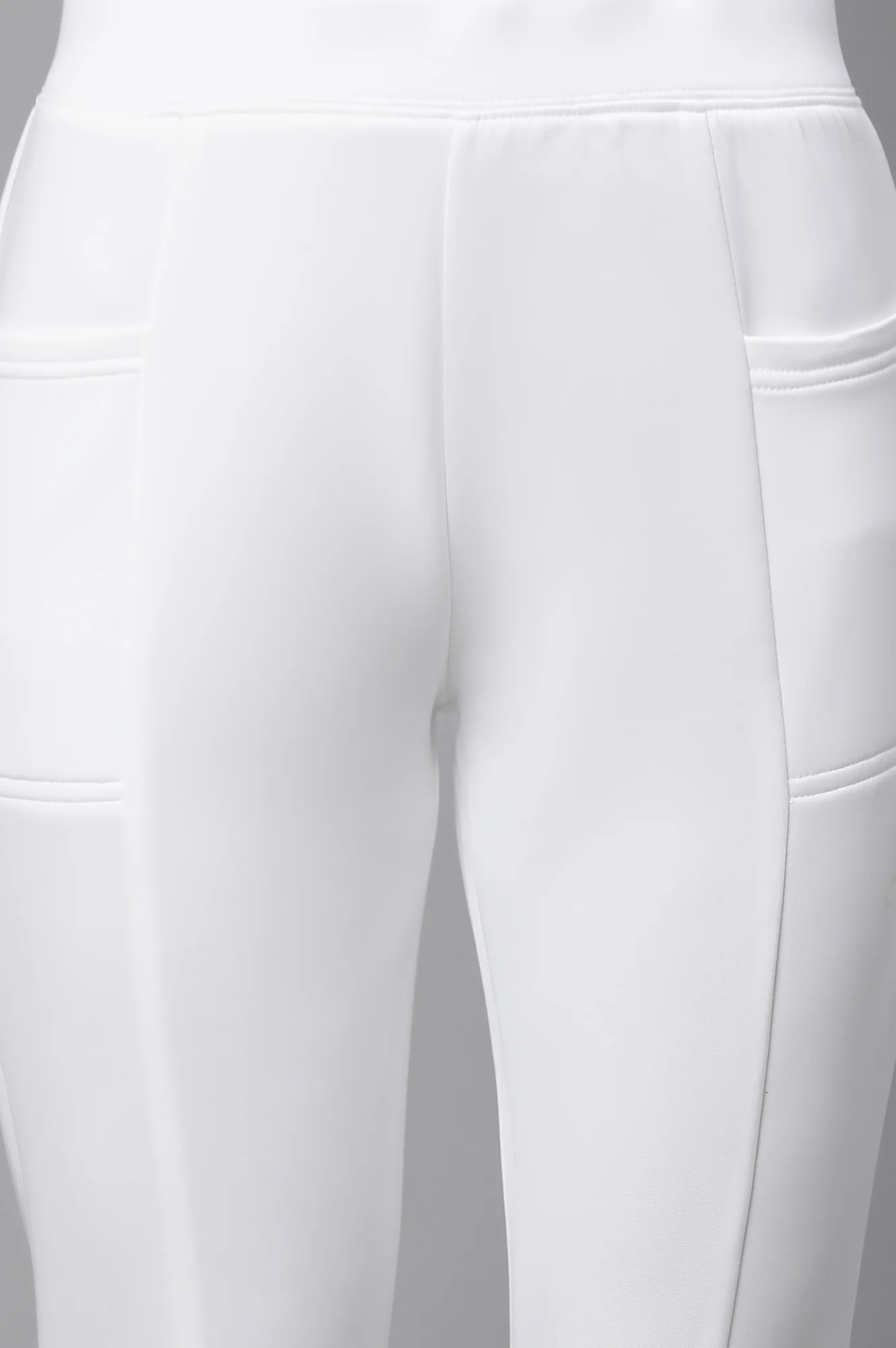 White Solid Skinny Fit Tights With Side Pockets - Image 6