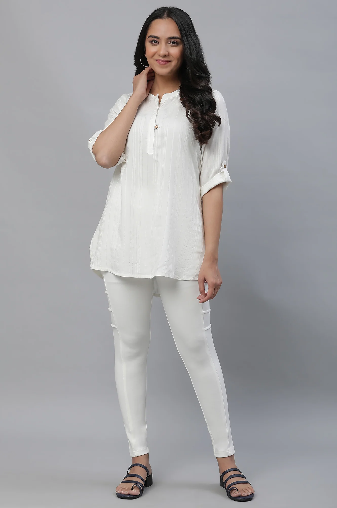 White Solid Skinny Fit Yoga Tights With Side Pockets - Image 5