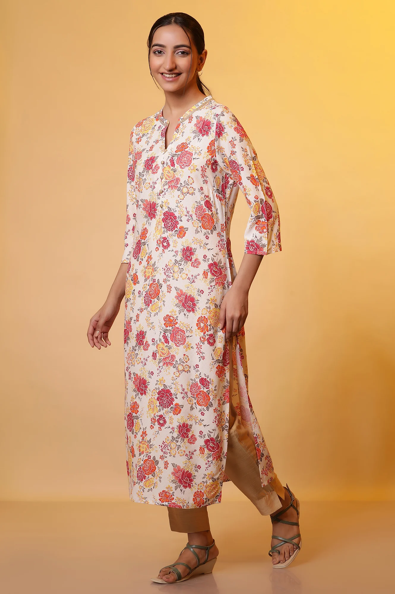 White Straight Kurta with Red Floral Print - Image 3