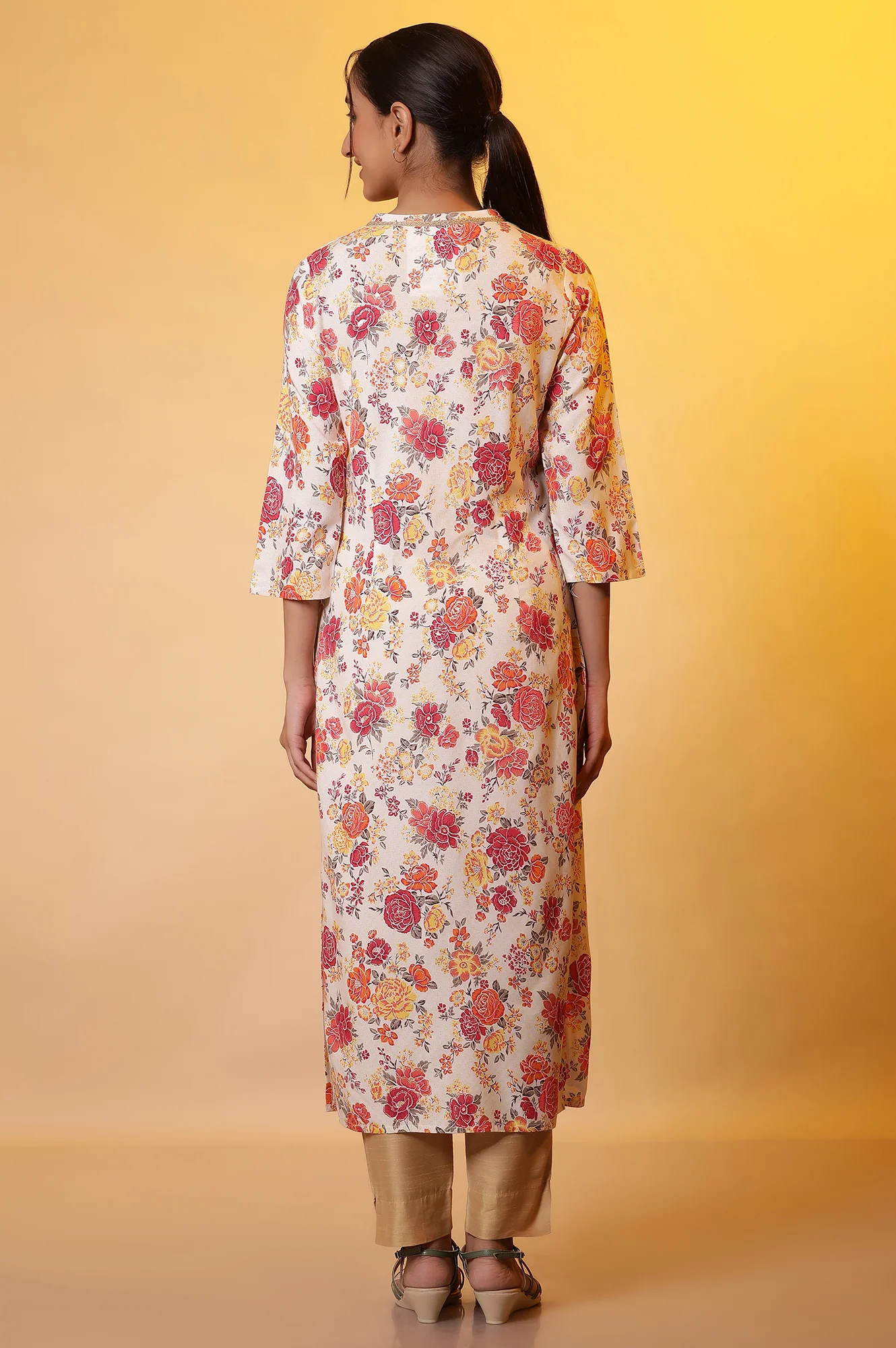 White Straight Kurta with Red Floral Print - Image 4