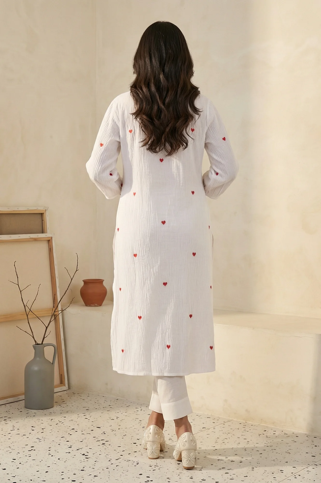 White Thread Embroidered Pure Cotton Straight Kurta - Image 4