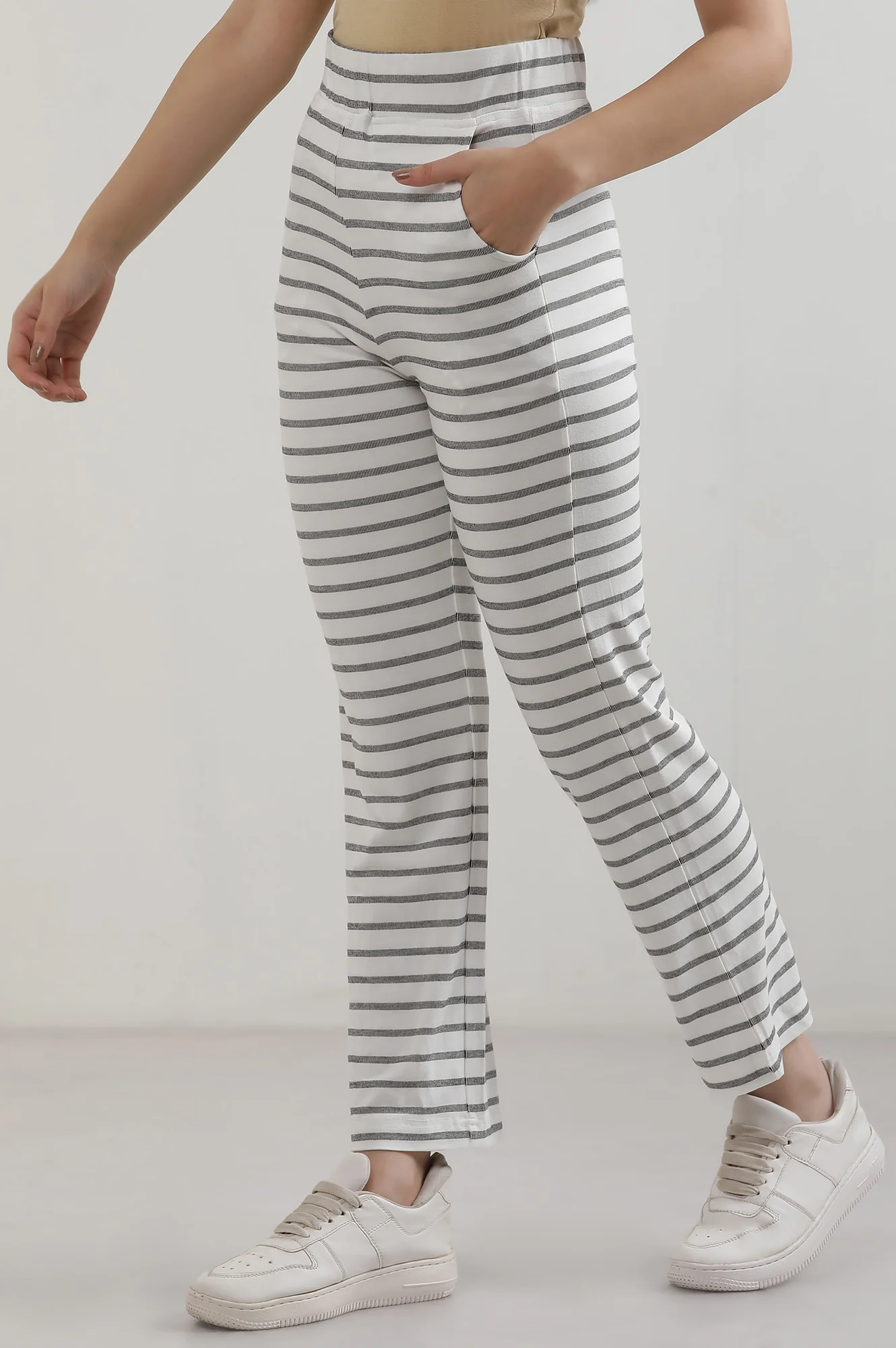 White Striped Straight Fit Cotton Pants With Slip On Closure - Image 3